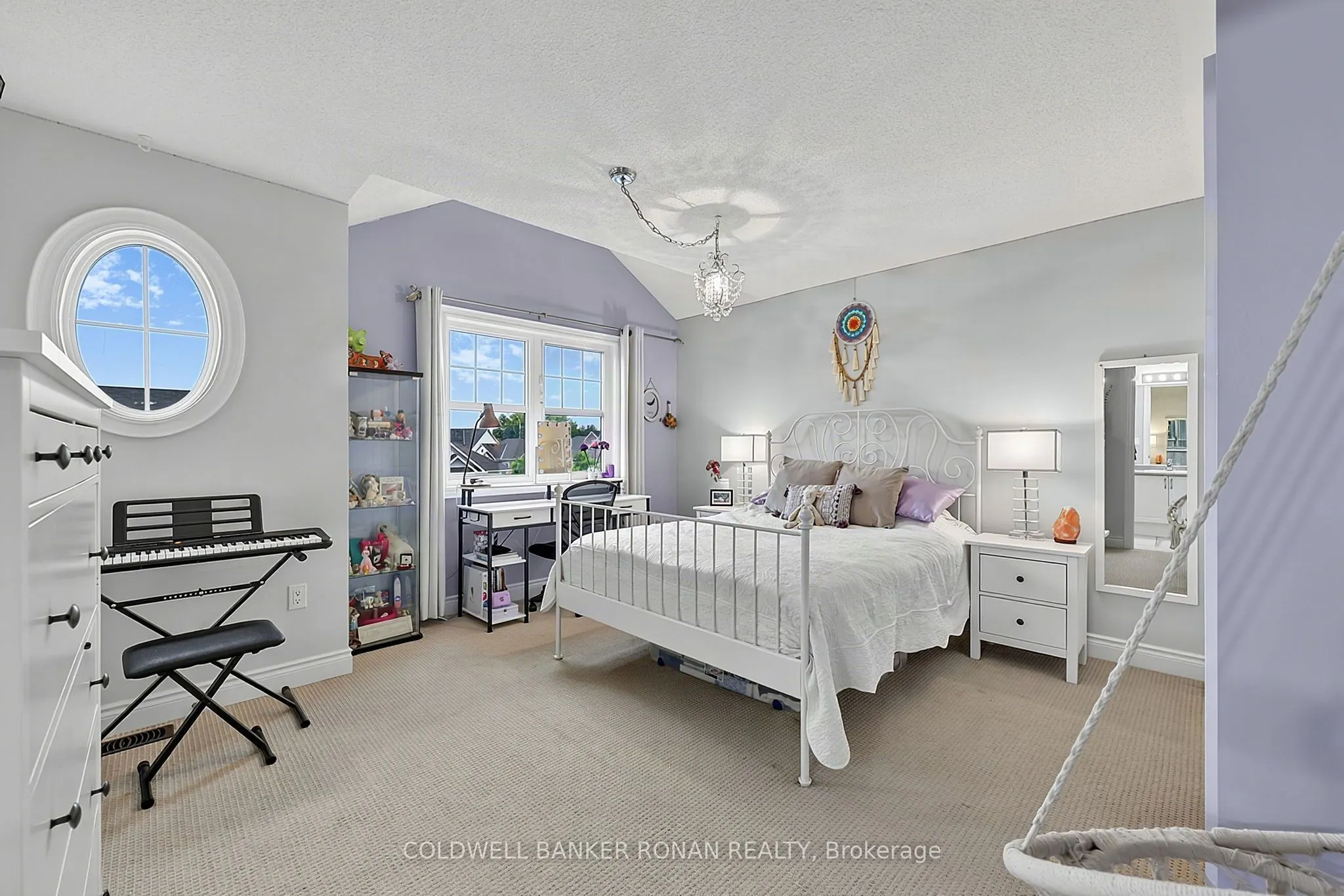 190 Strachan Trail