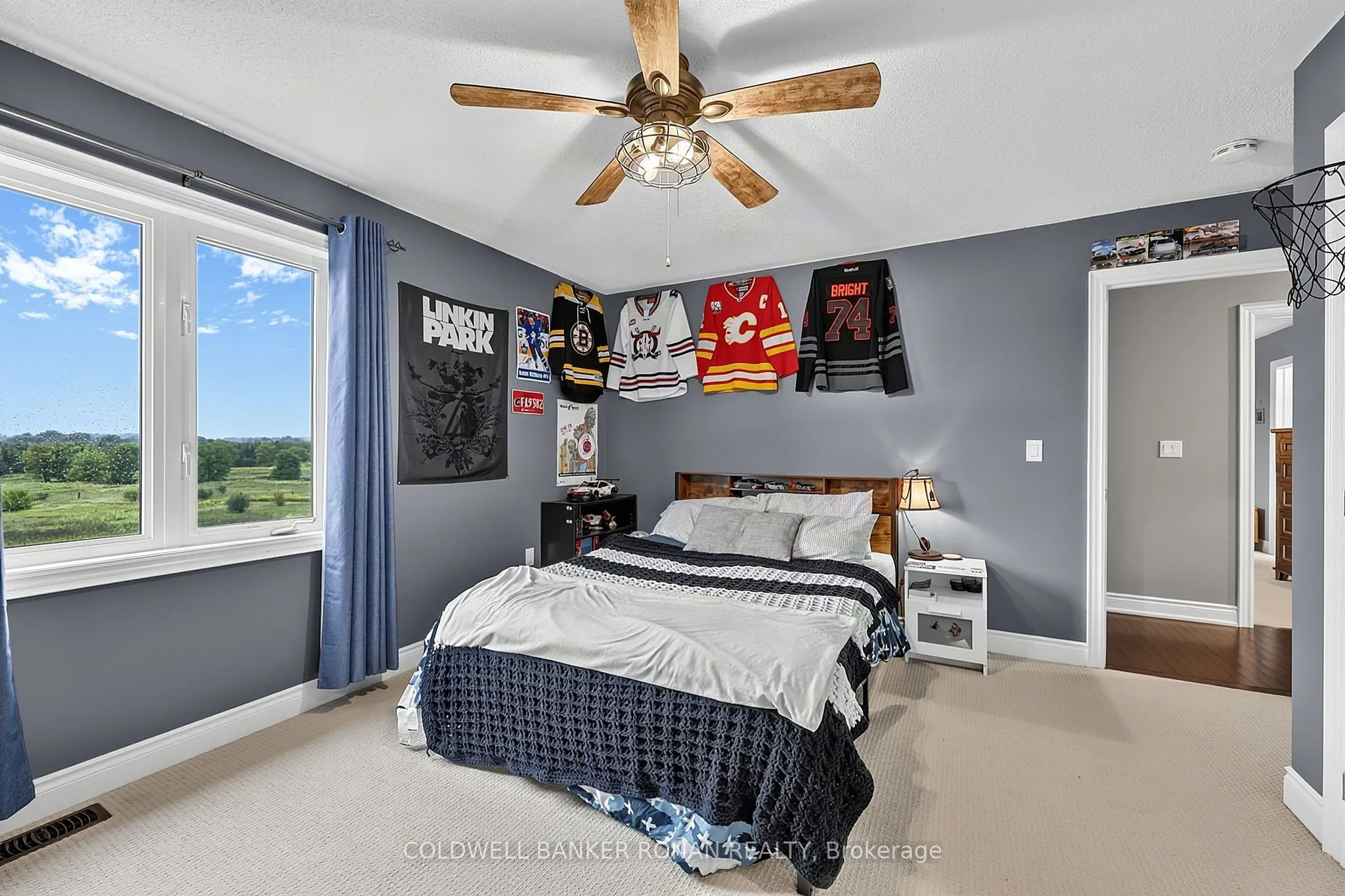 190 Strachan Trail