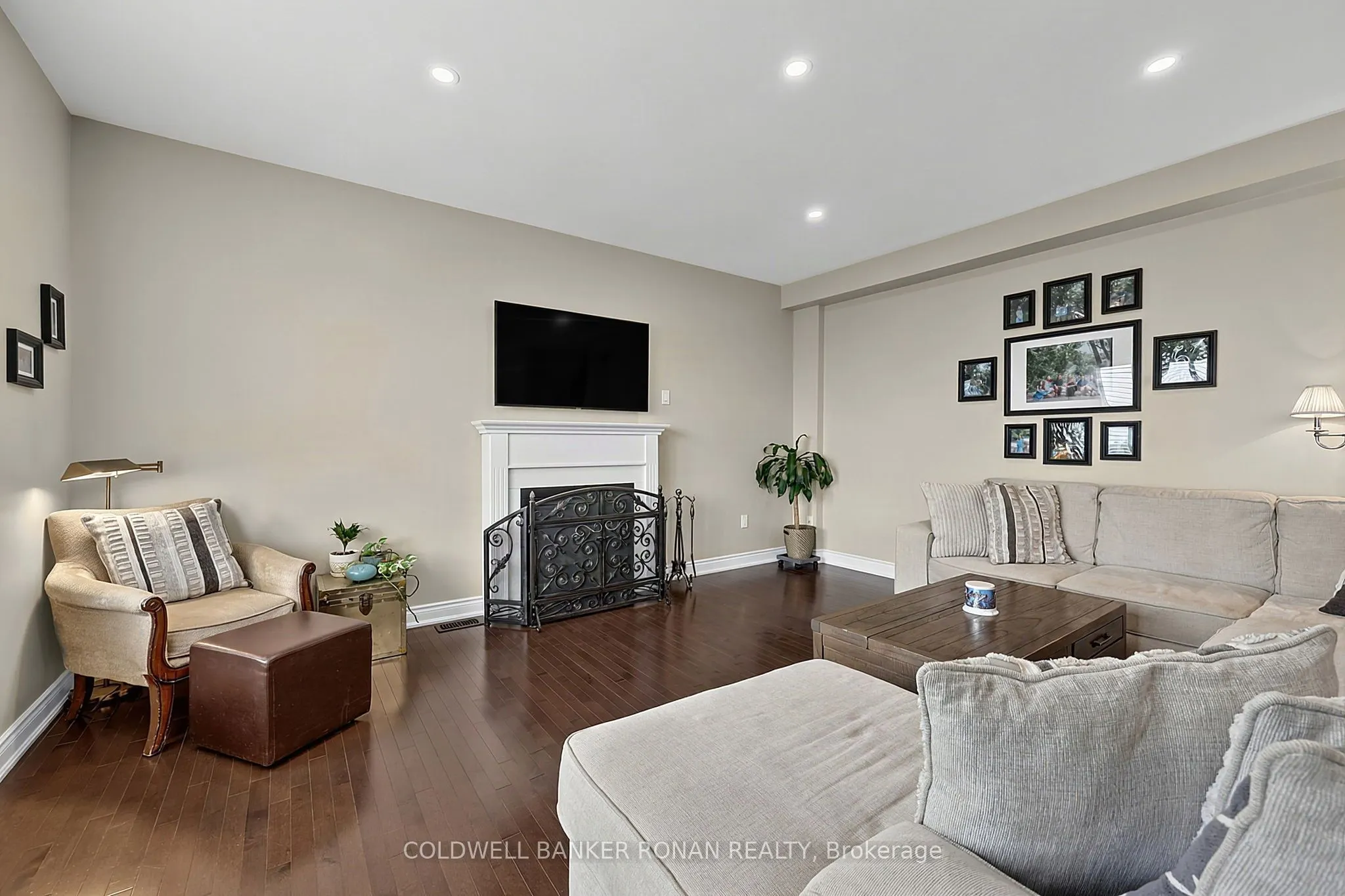 190 Strachan Trail