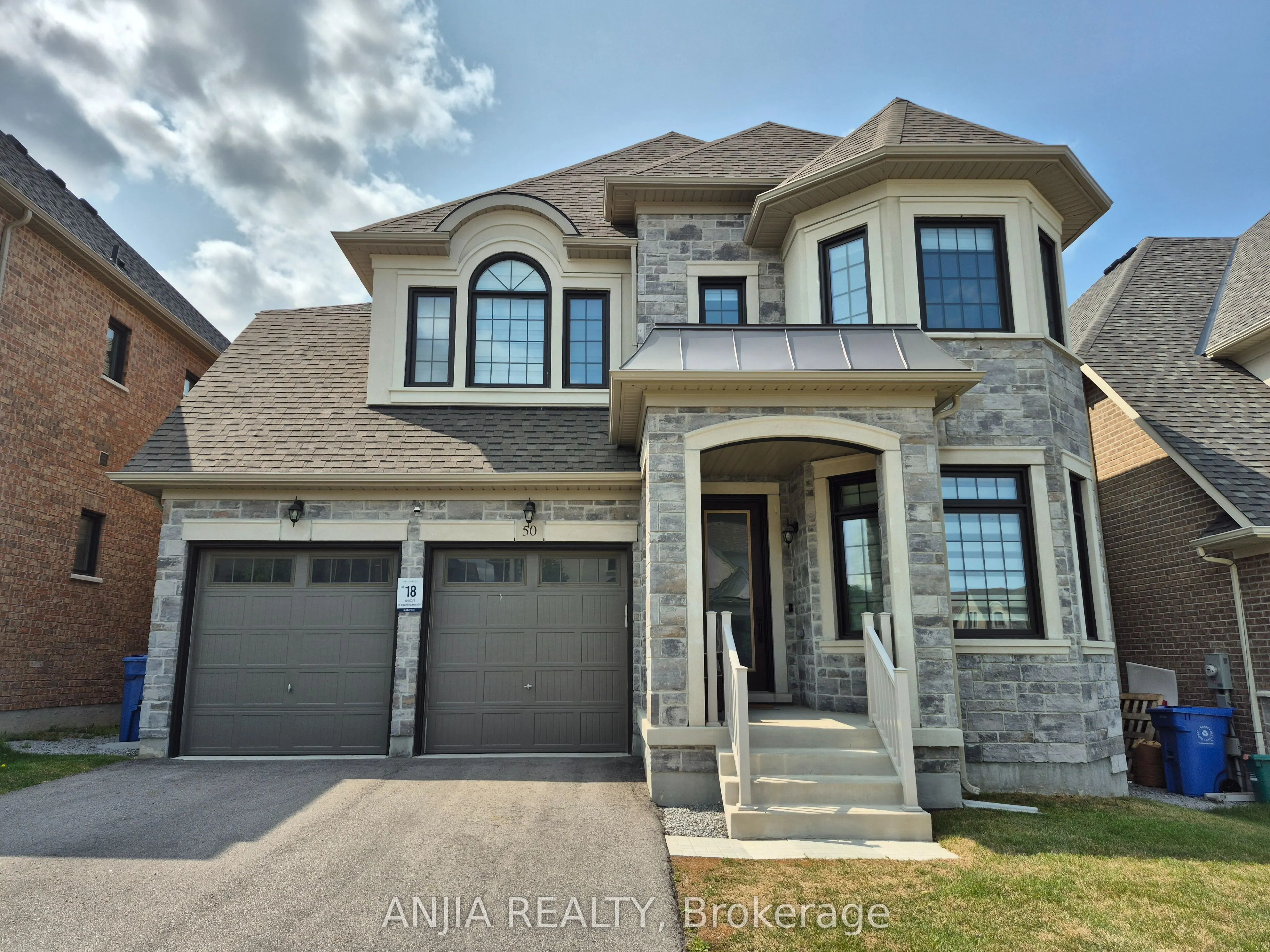 50 Meadow Vista Crescent