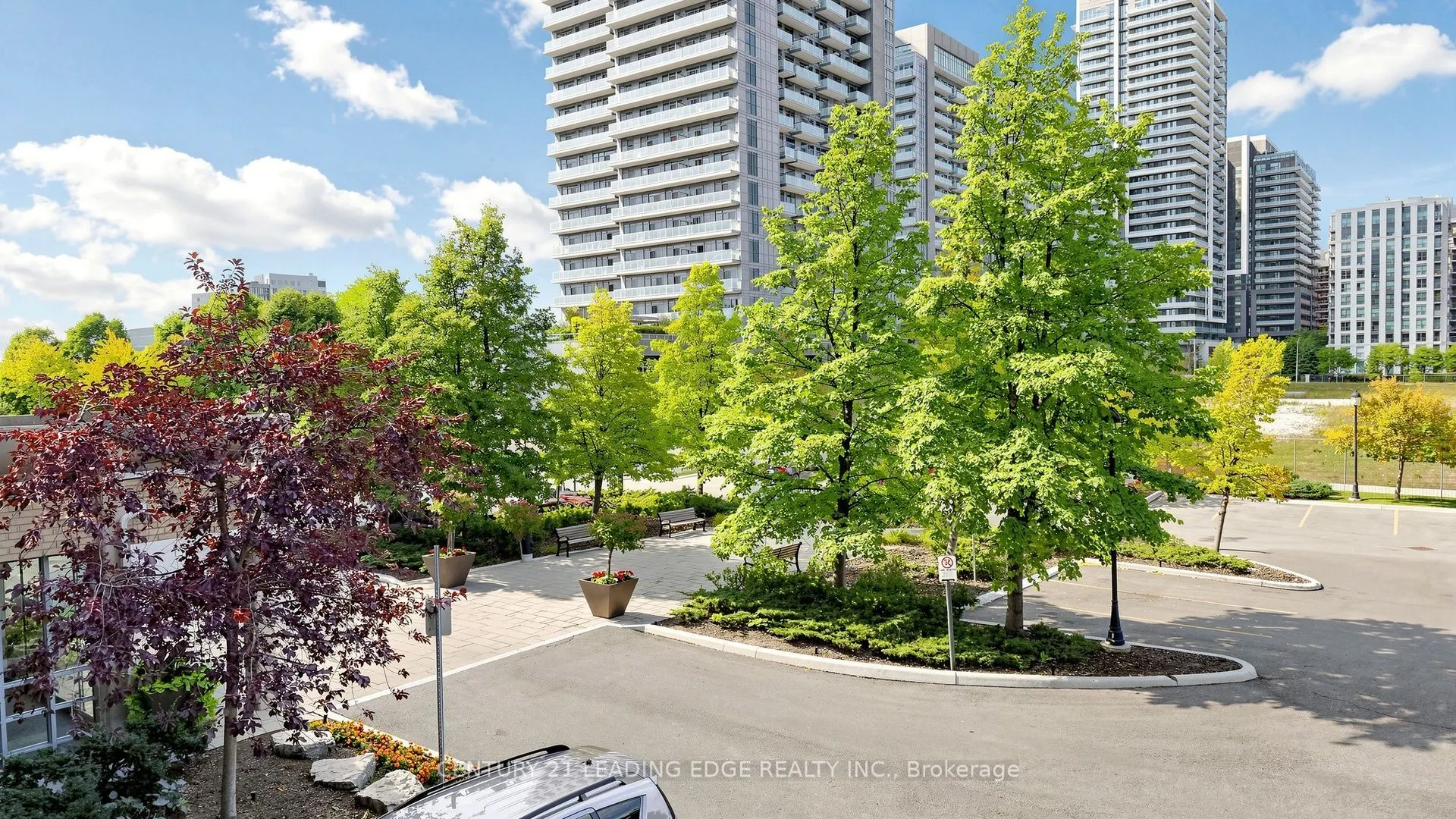 39 Oneida Crescent #212