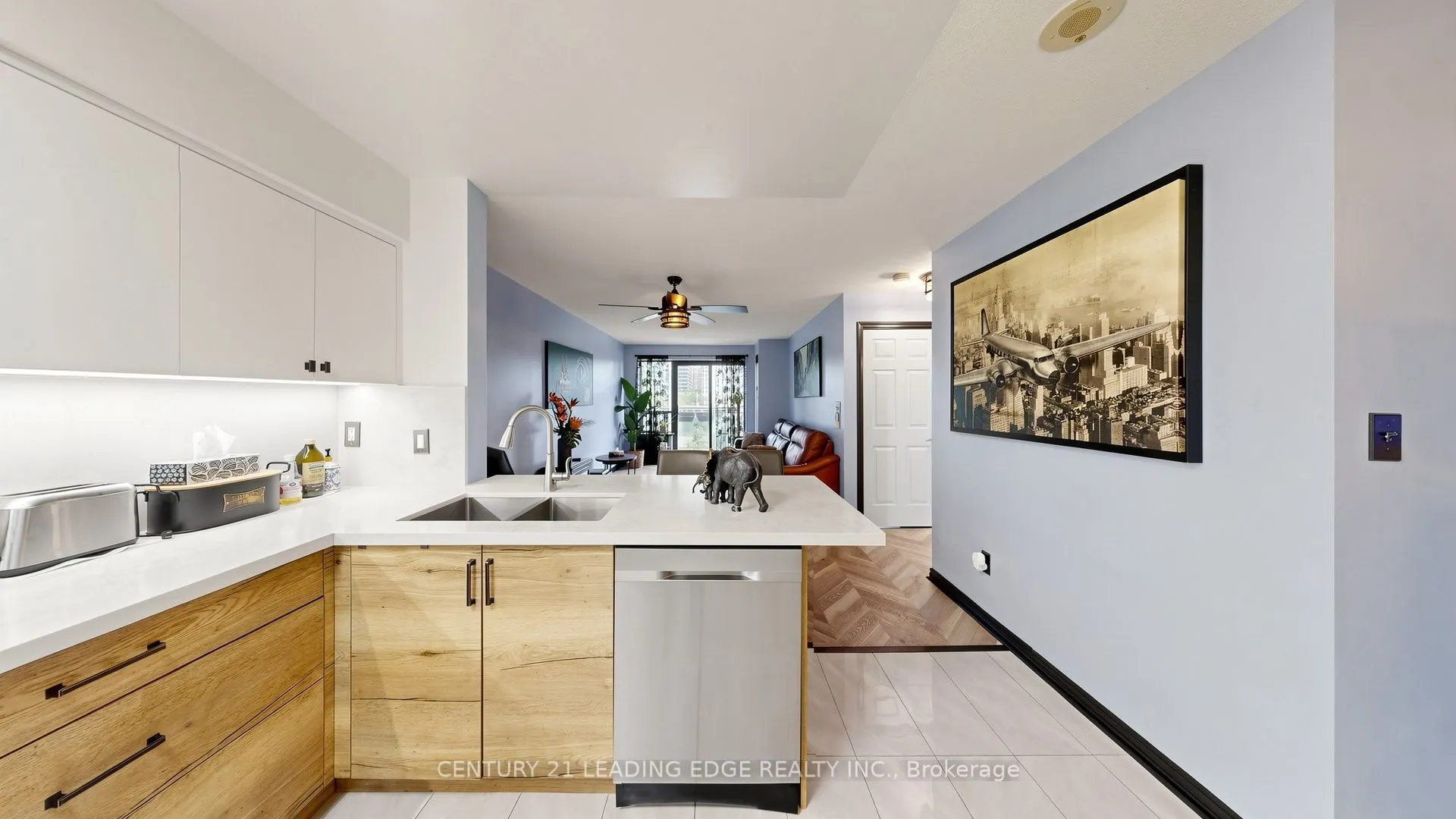 39 Oneida Crescent #212