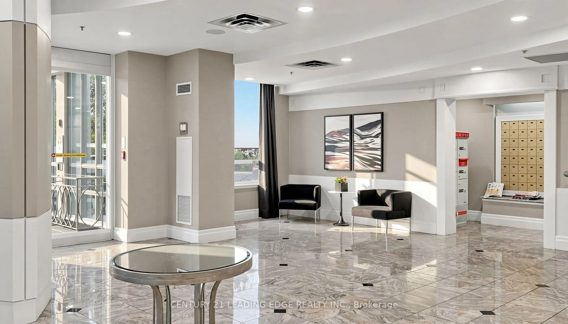 39 Oneida Crescent #212