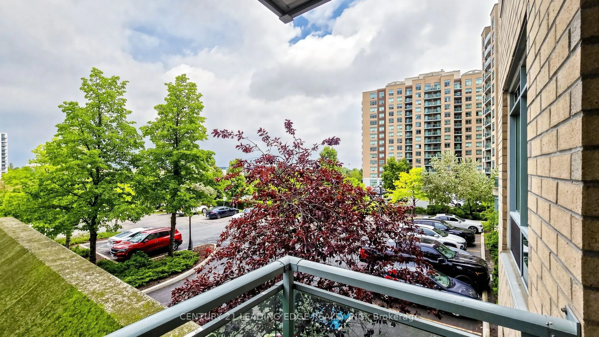 39 Oneida Crescent #212
