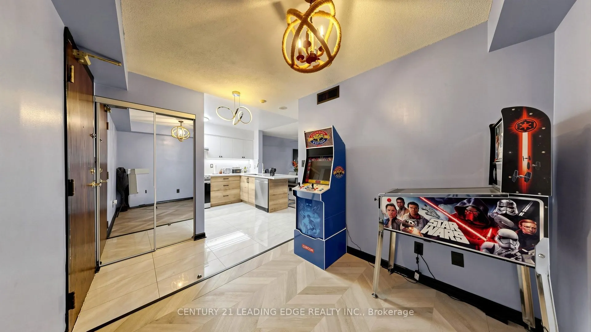 39 Oneida Crescent #212