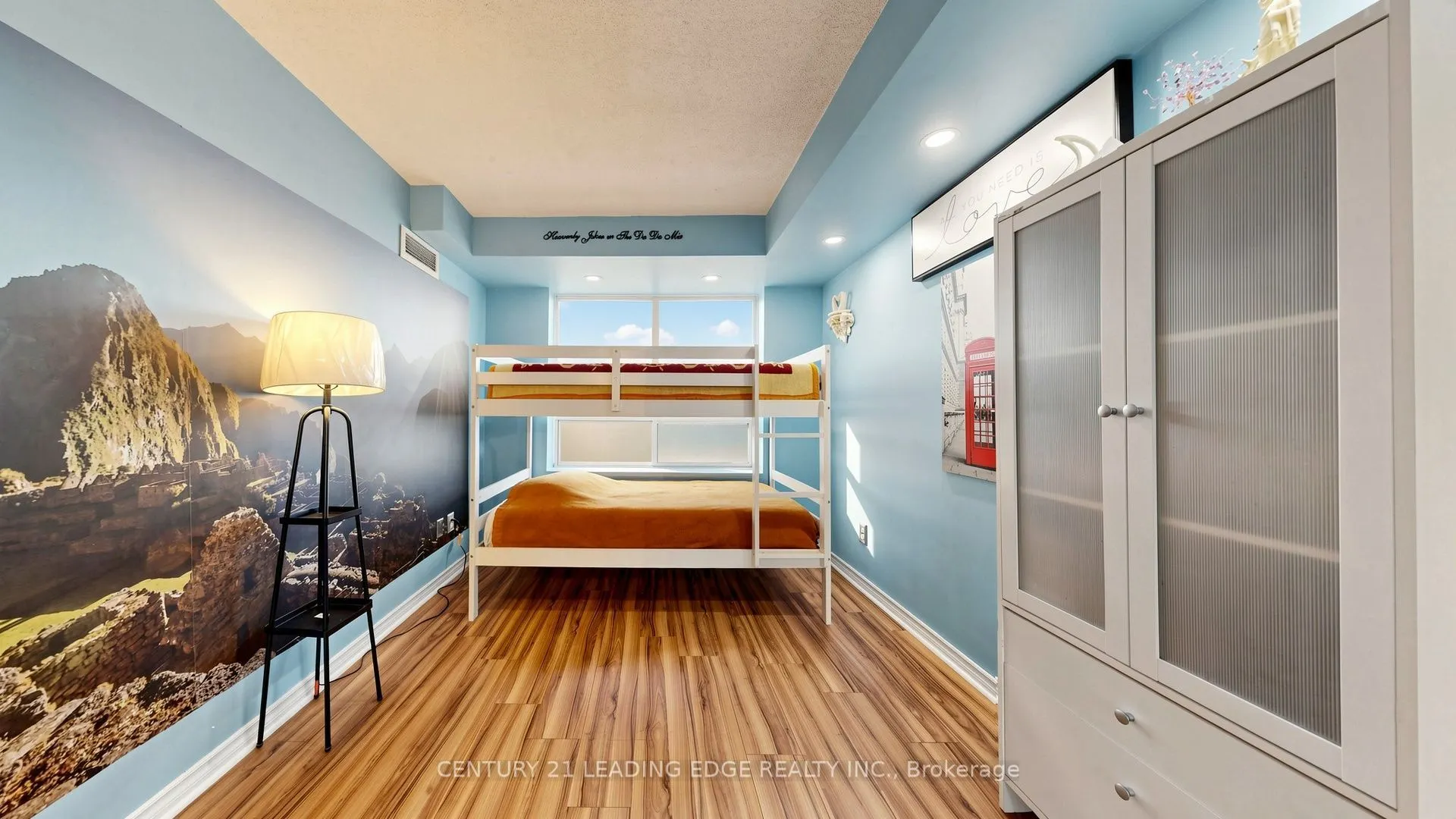 39 Oneida Crescent #212