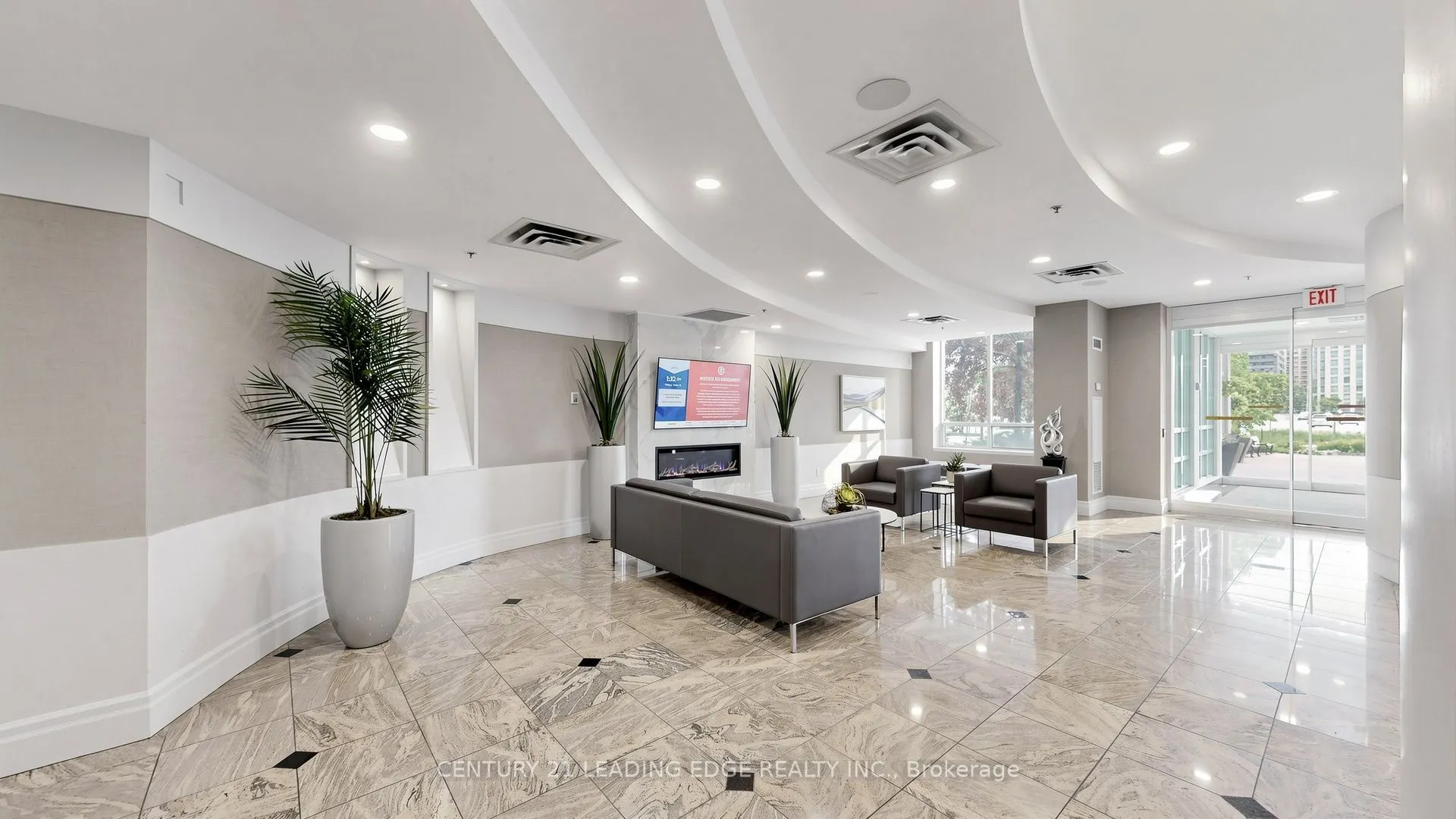 39 Oneida Crescent #212