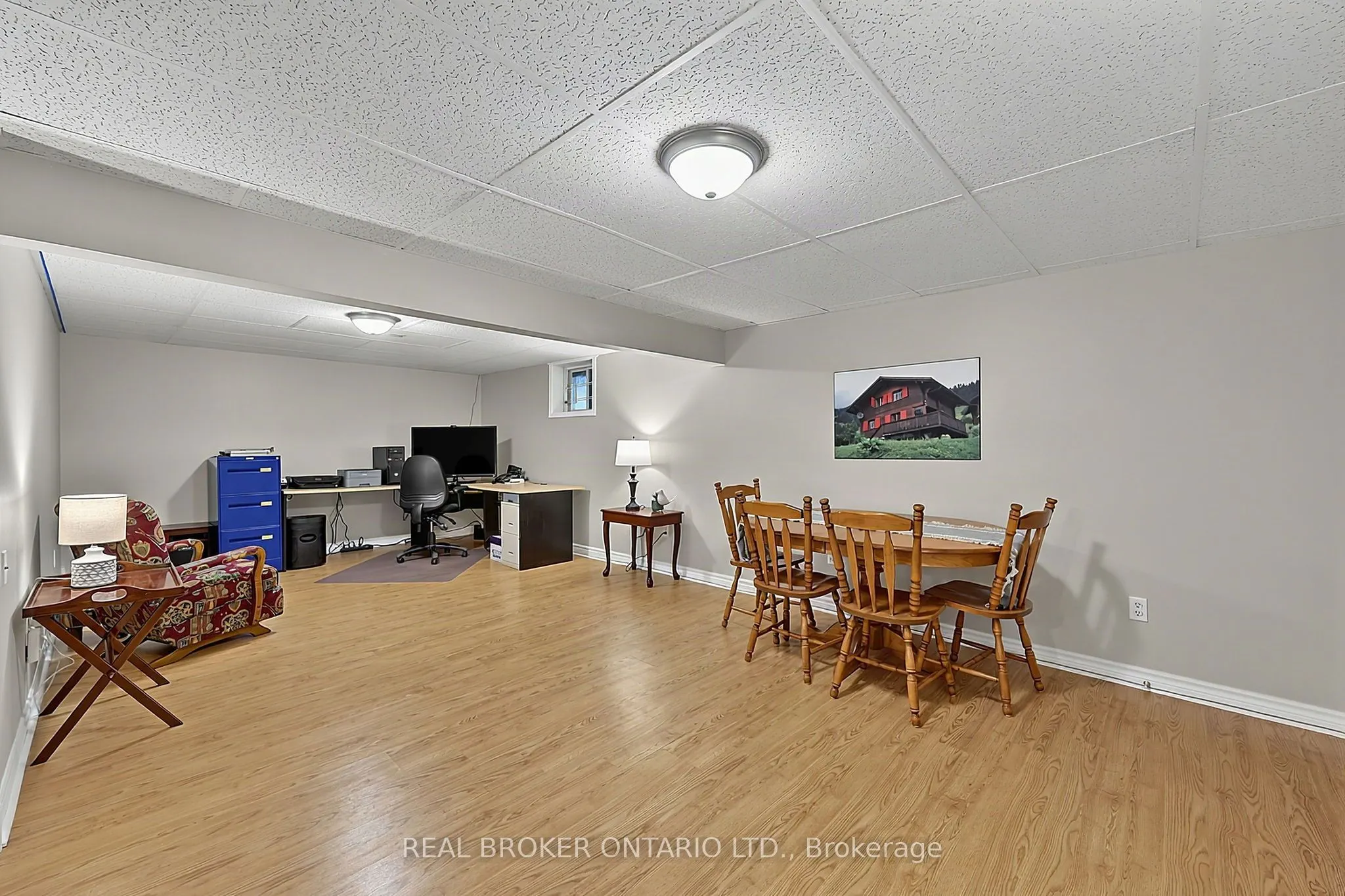 2 Amberglen Court