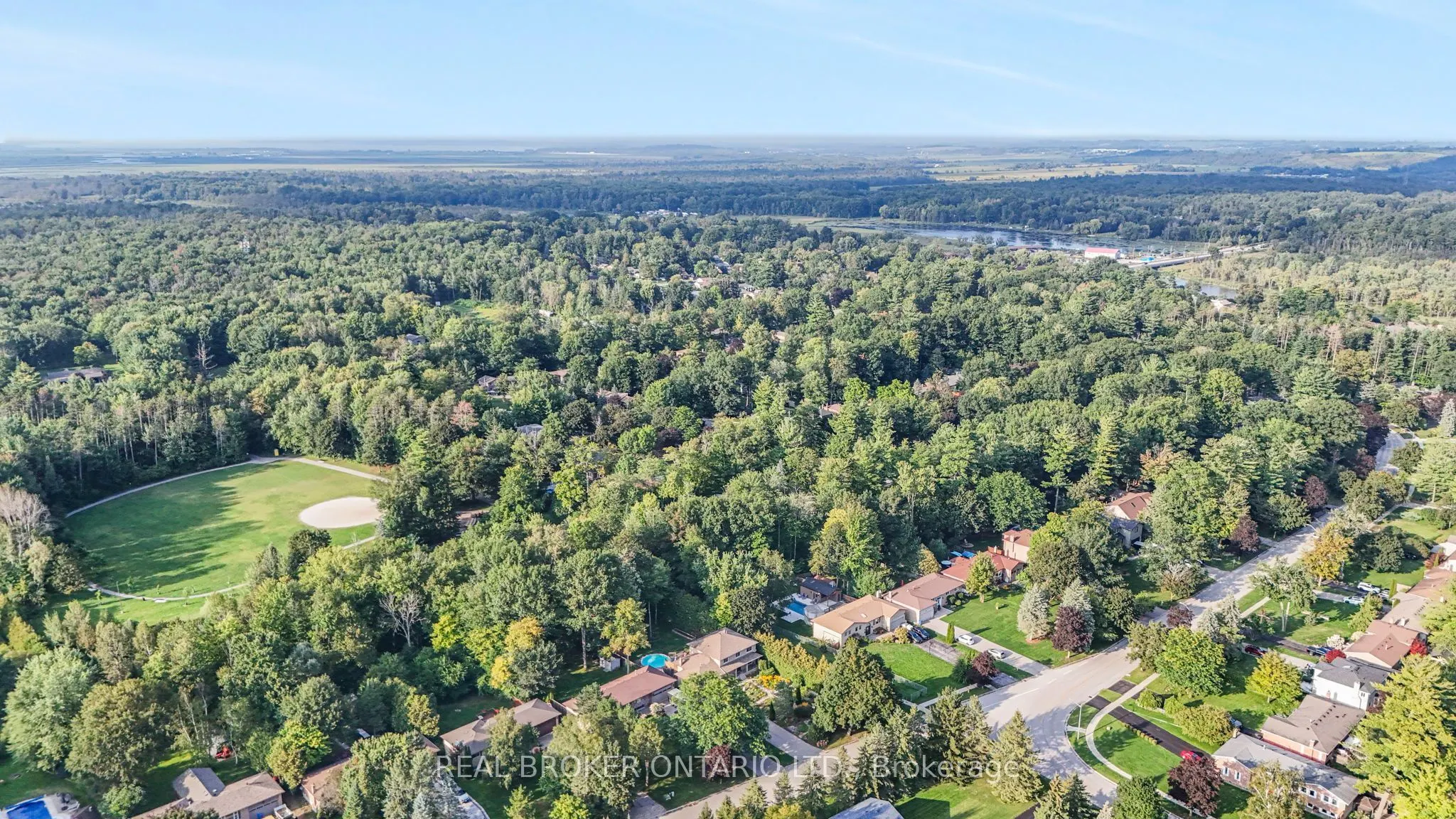 2 Amberglen Court