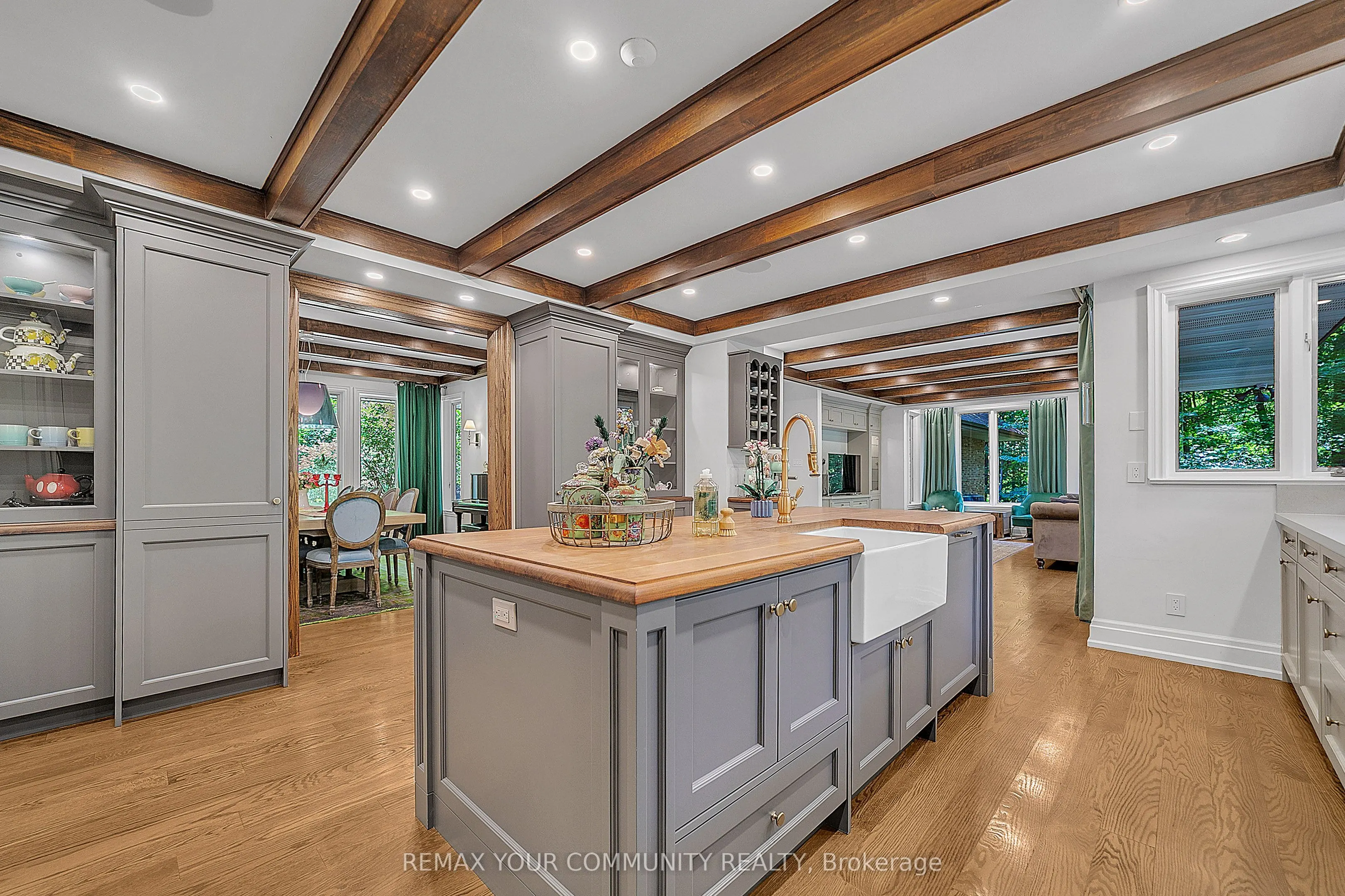 76 Trailwood Crescent