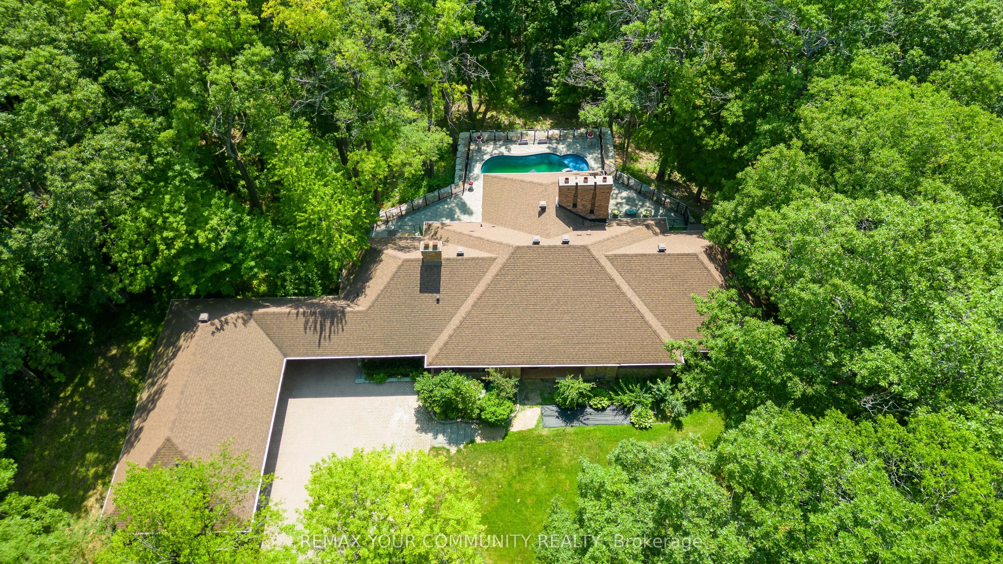 76 Trailwood Crescent