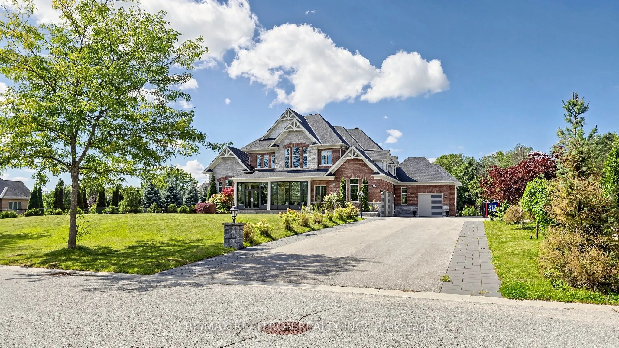 8 Fawn Grove