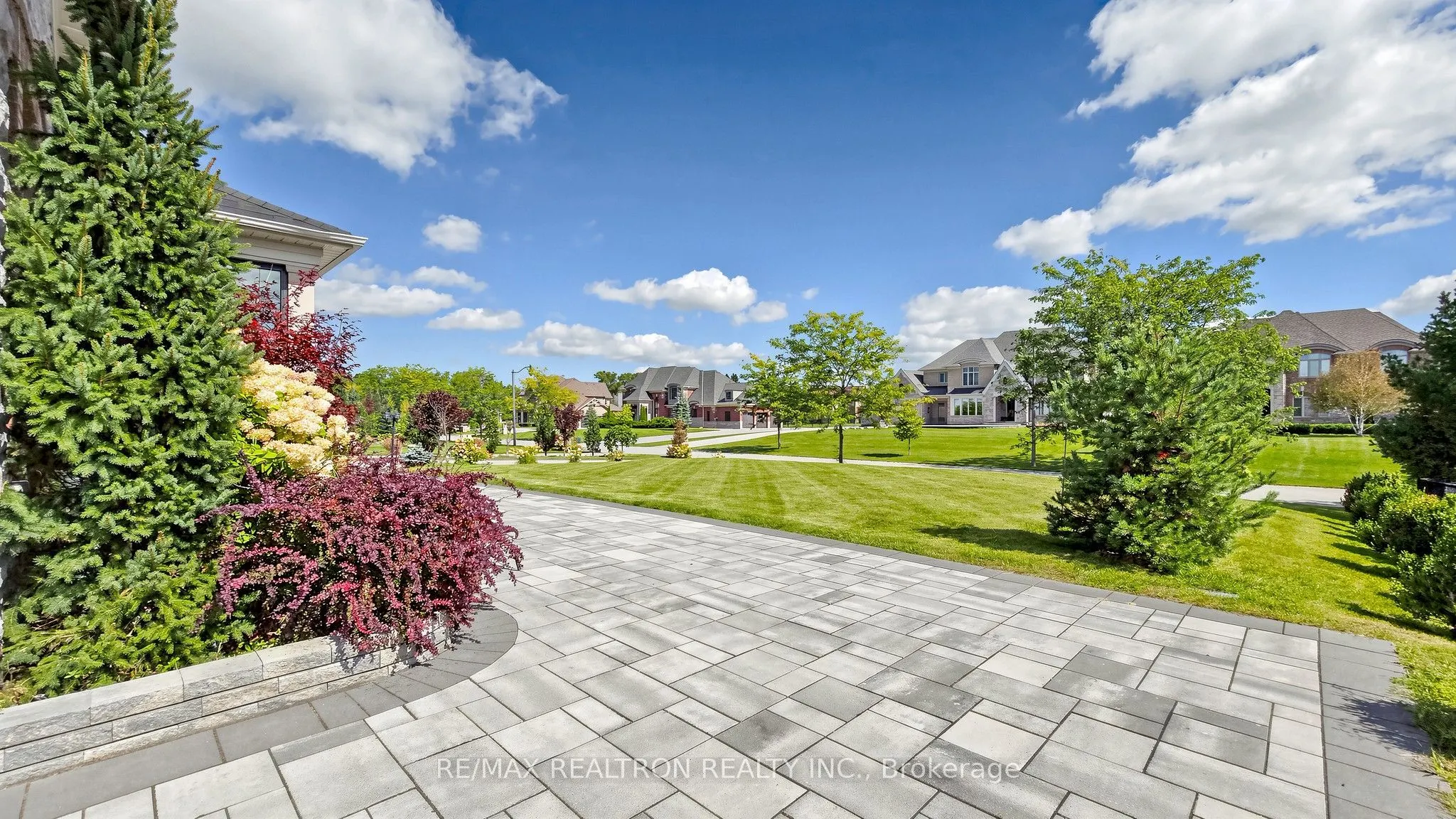 8 Fawn Grove