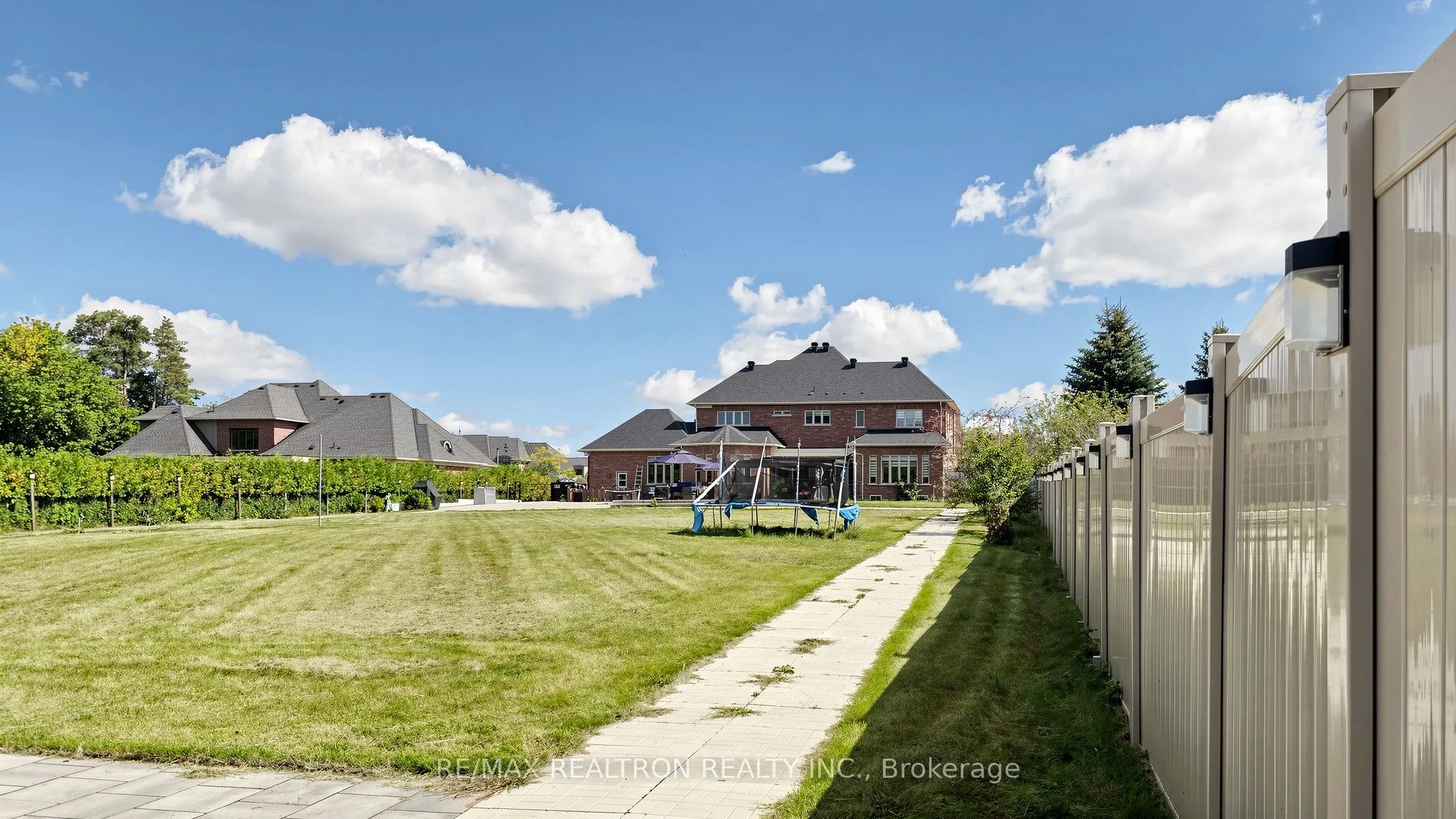 8 Fawn Grove