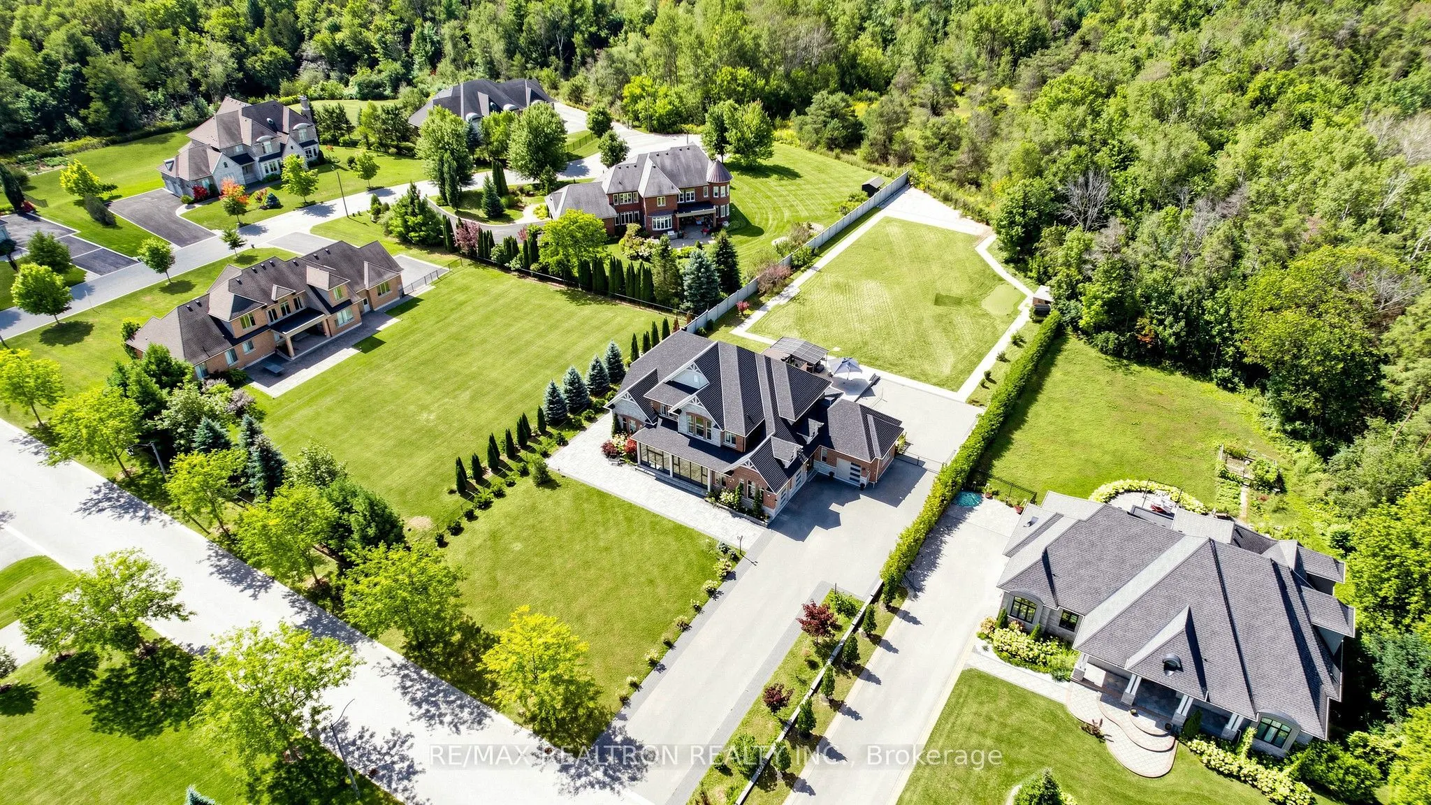 8 Fawn Grove