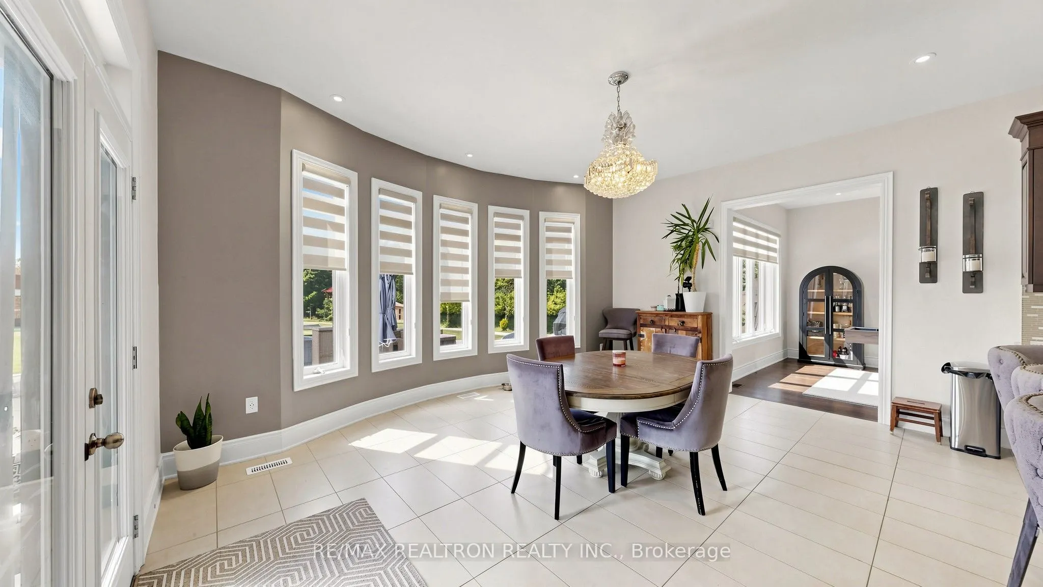 8 Fawn Grove