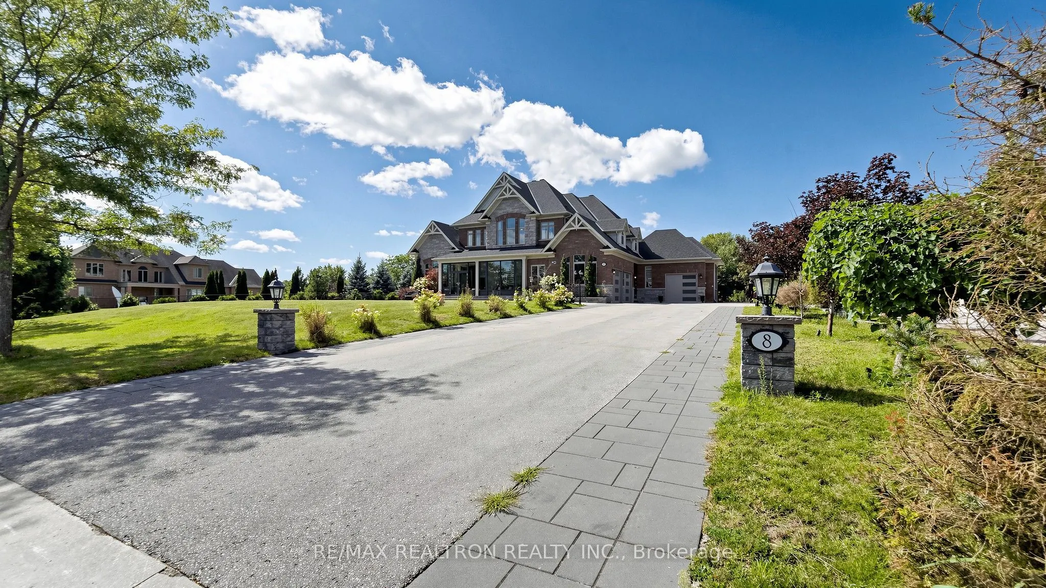 8 Fawn Grove