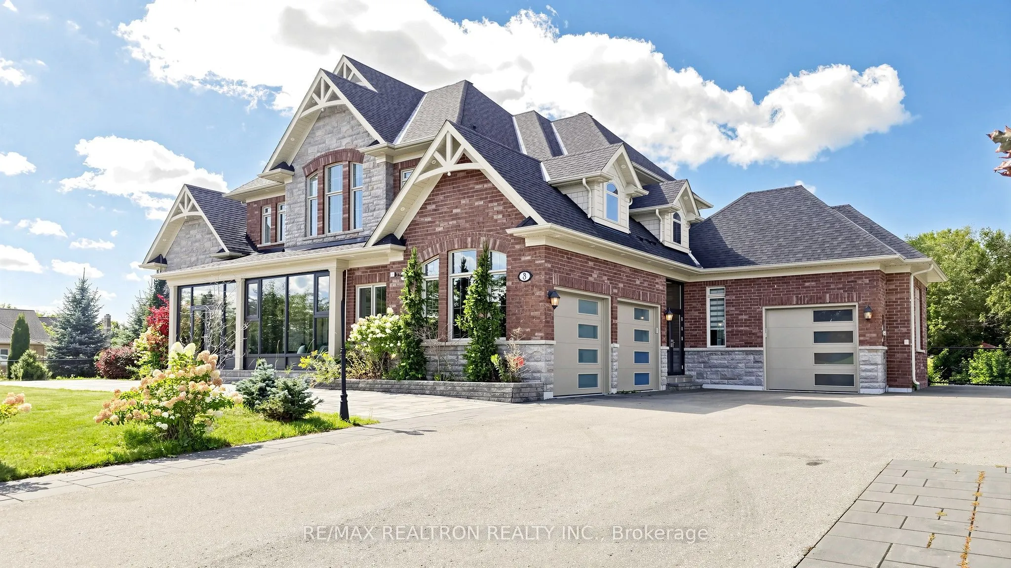 8 Fawn Grove