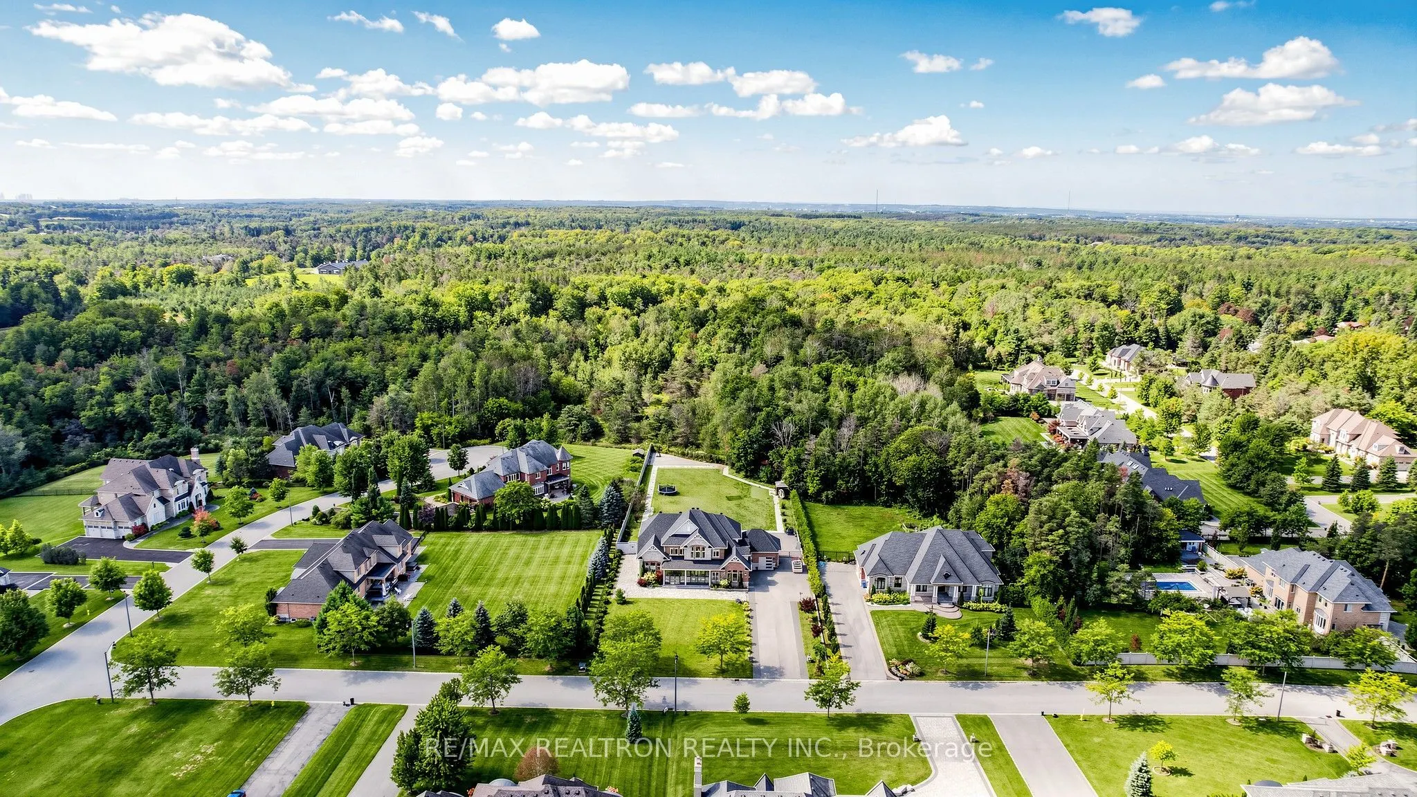 8 Fawn Grove