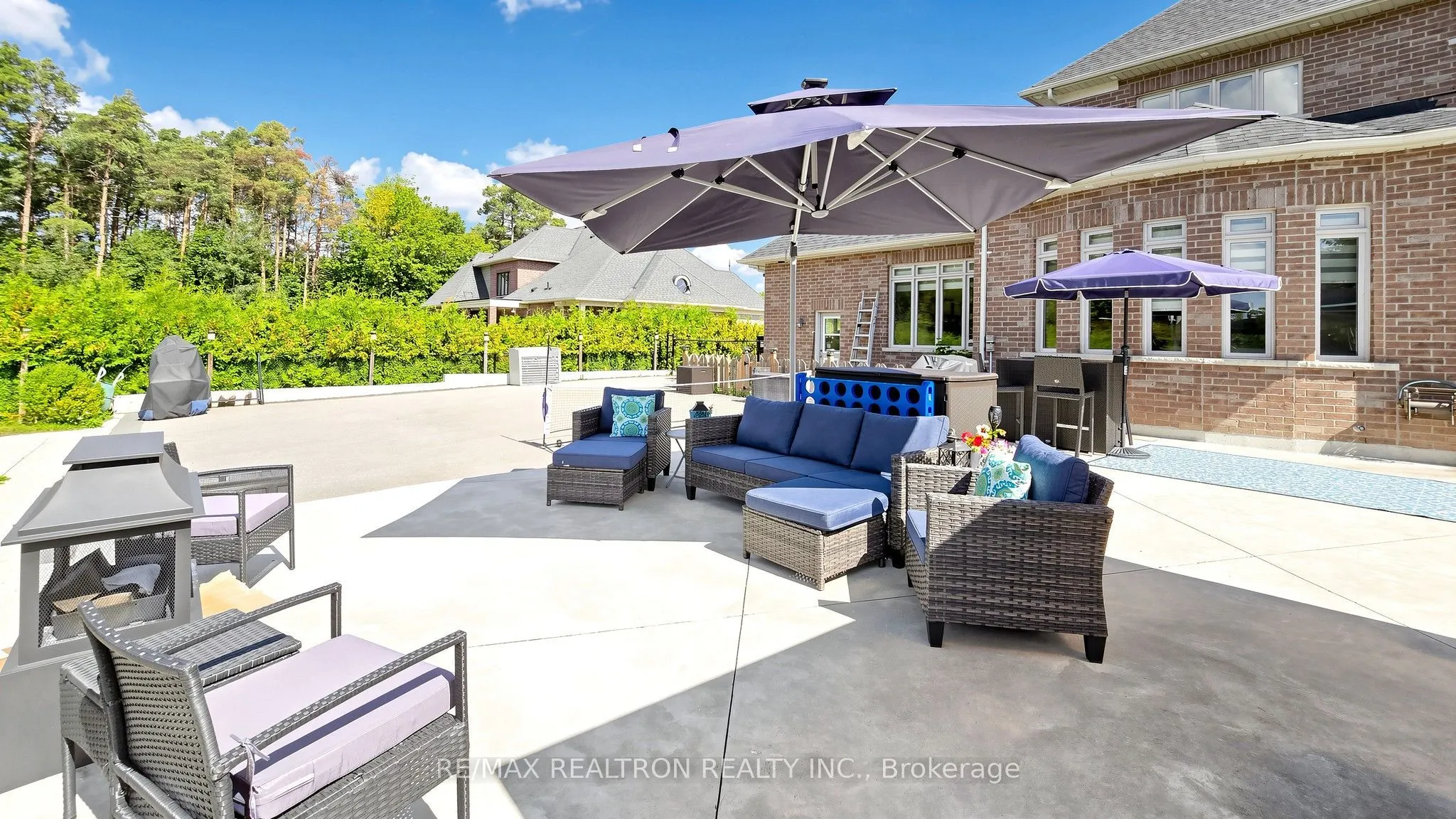 8 Fawn Grove