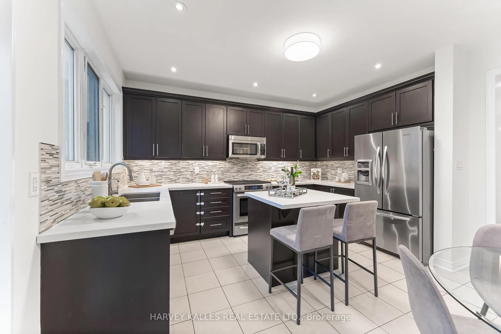 46 Grayleaf Drive