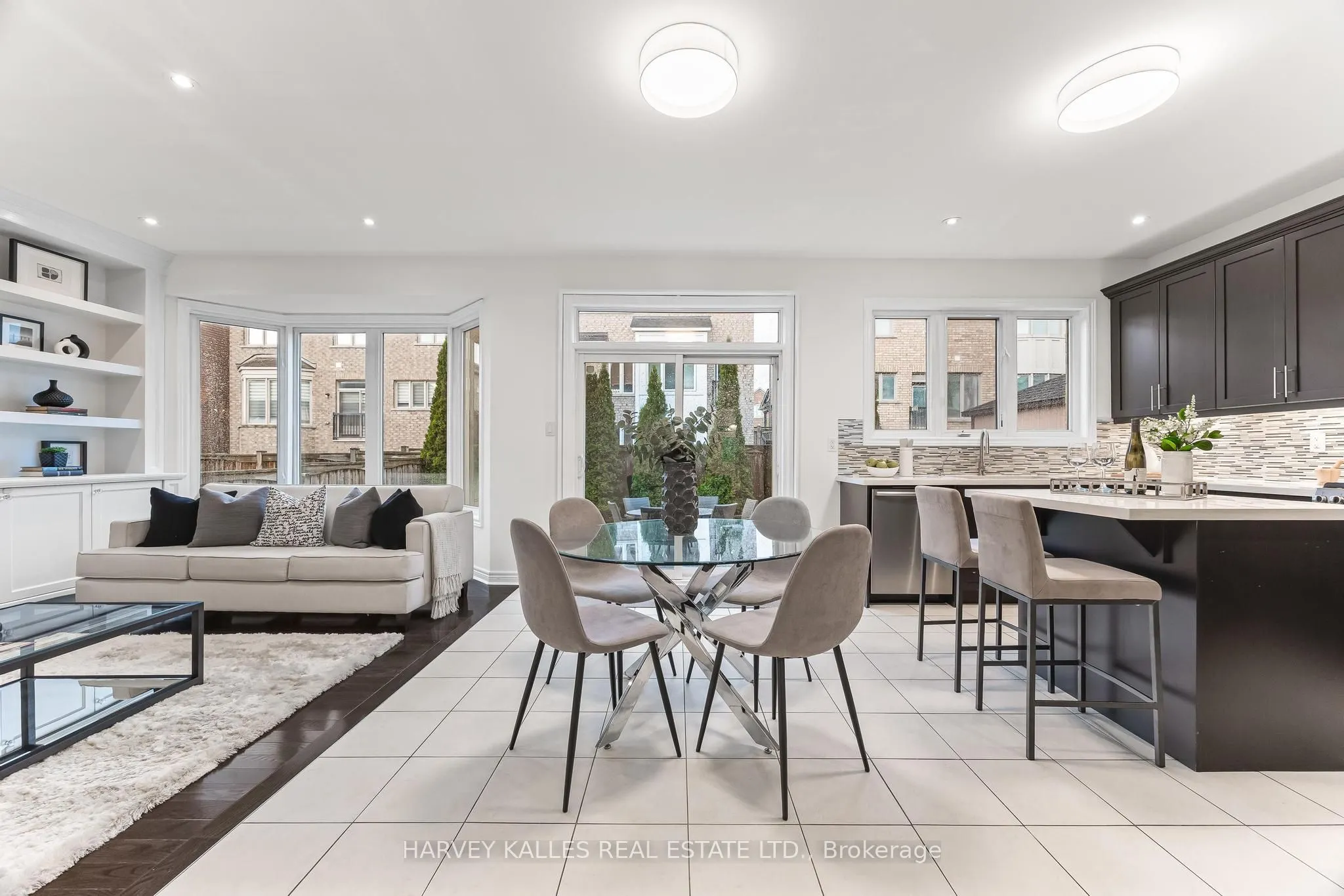 46 Grayleaf Drive