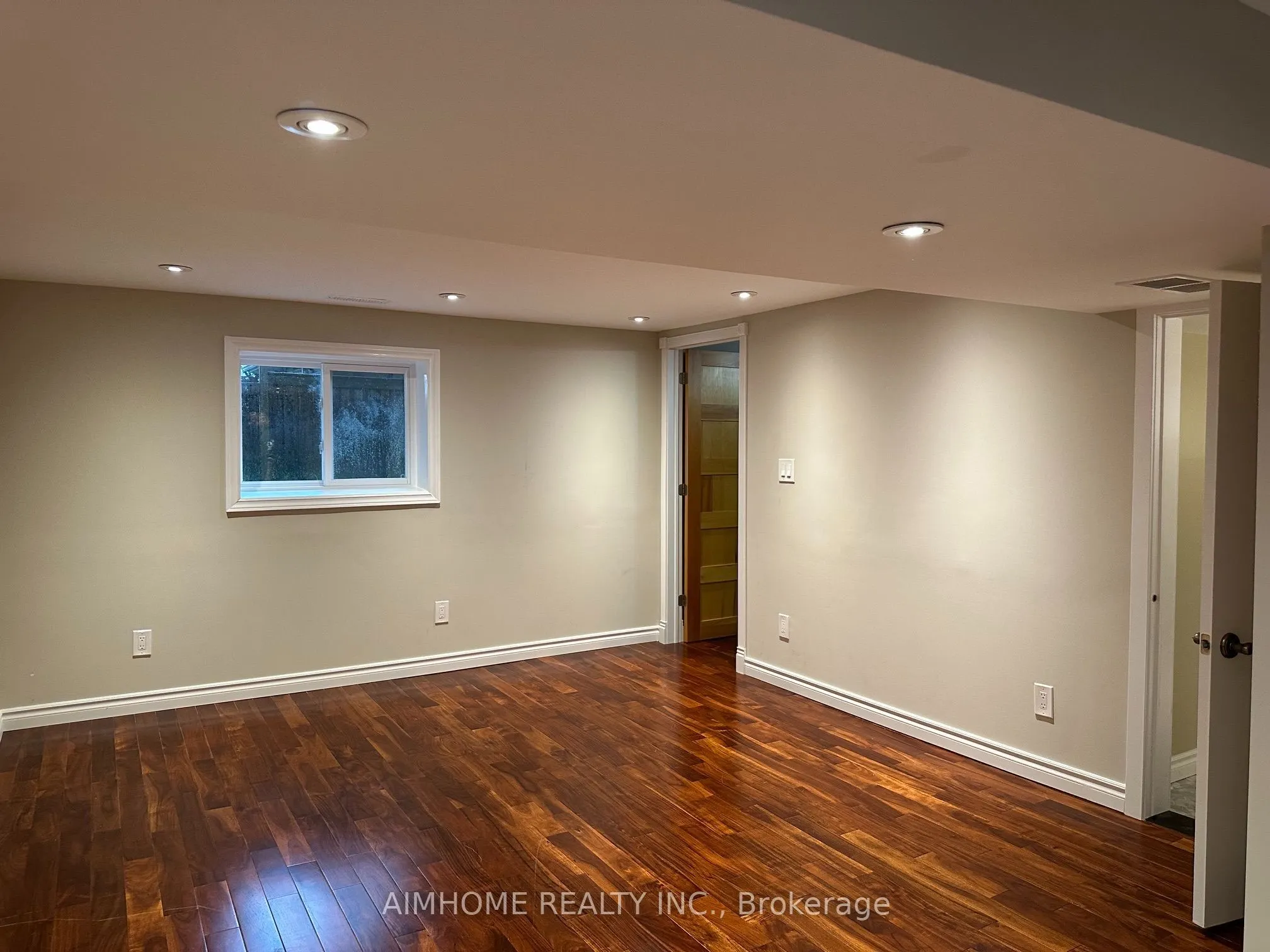 35 Royal Orchard BSMT Unit Boulevard #Apartment