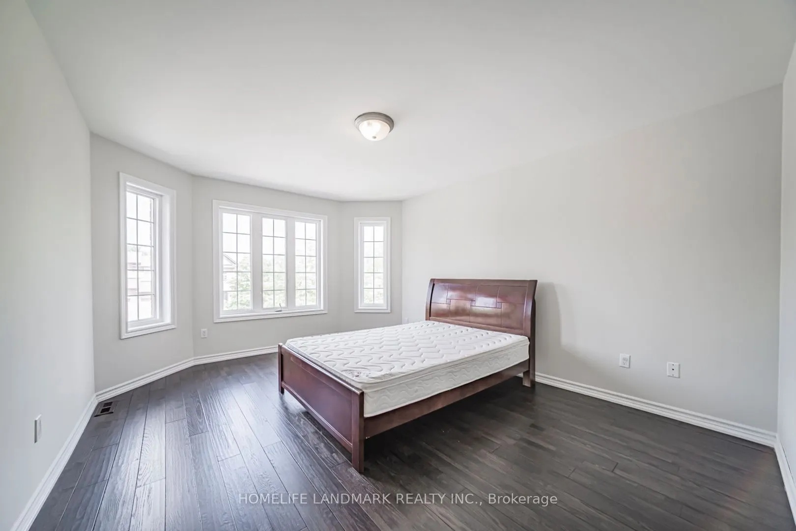 59 Bloomgate Crescent
