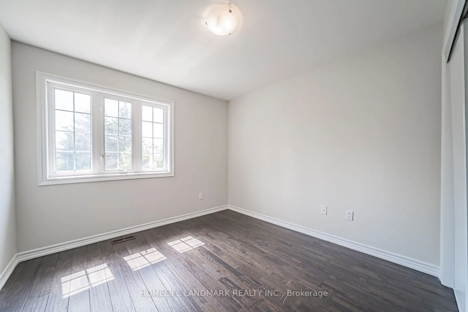 59 Bloomgate Crescent