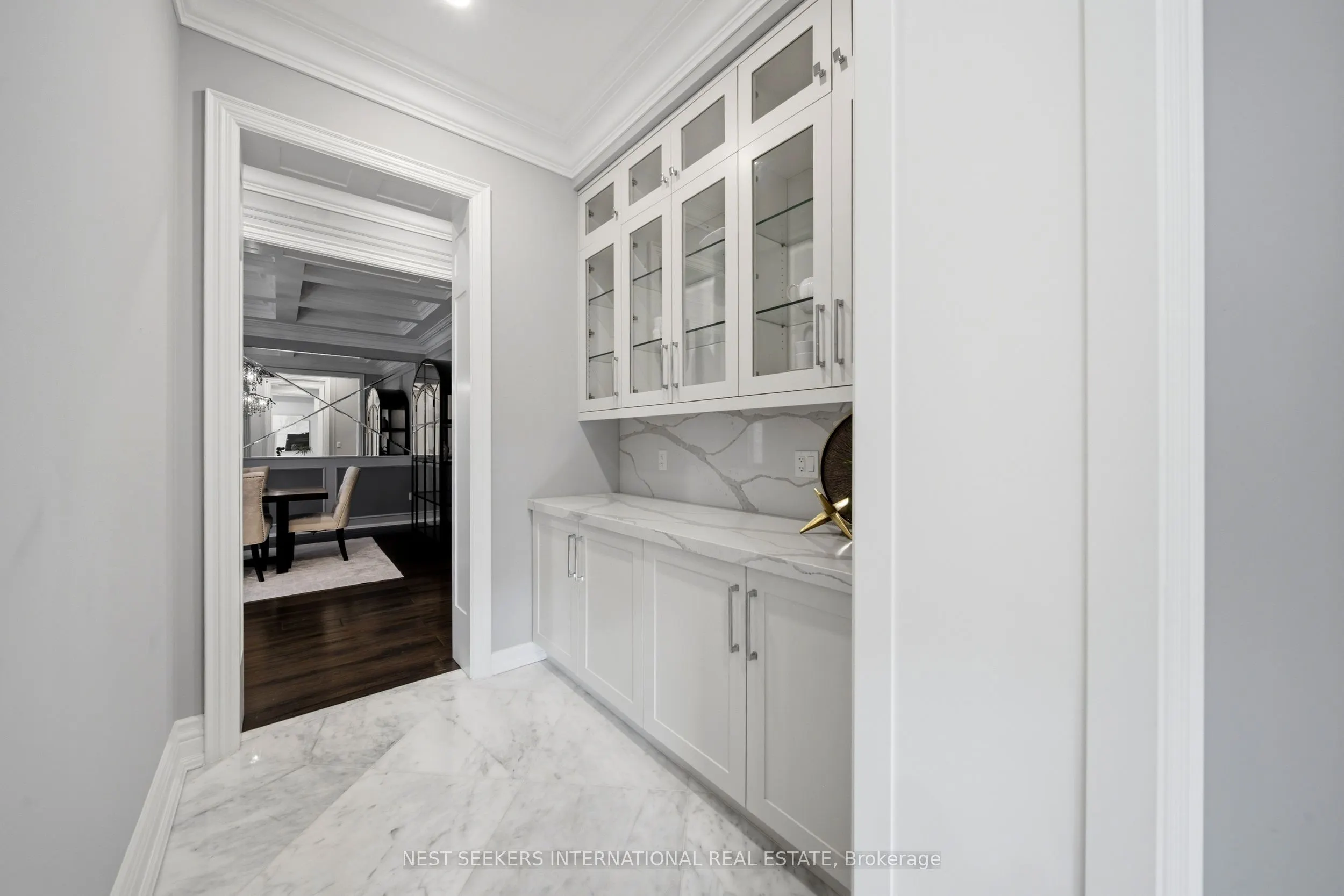 18 Westbrooke Boulevard
