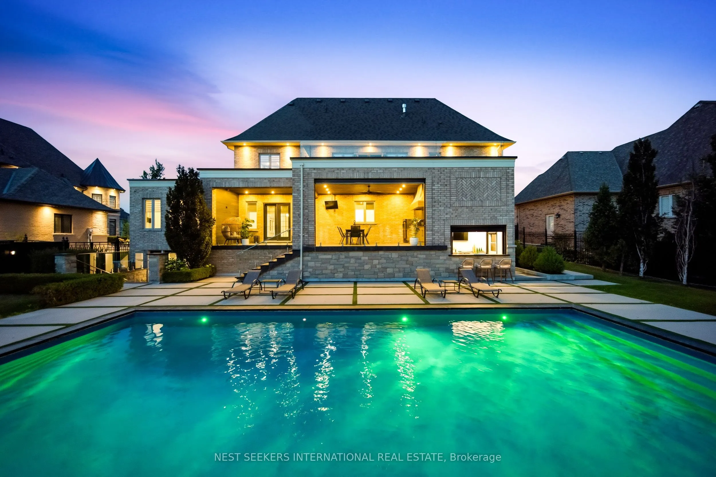 18 Westbrooke Boulevard