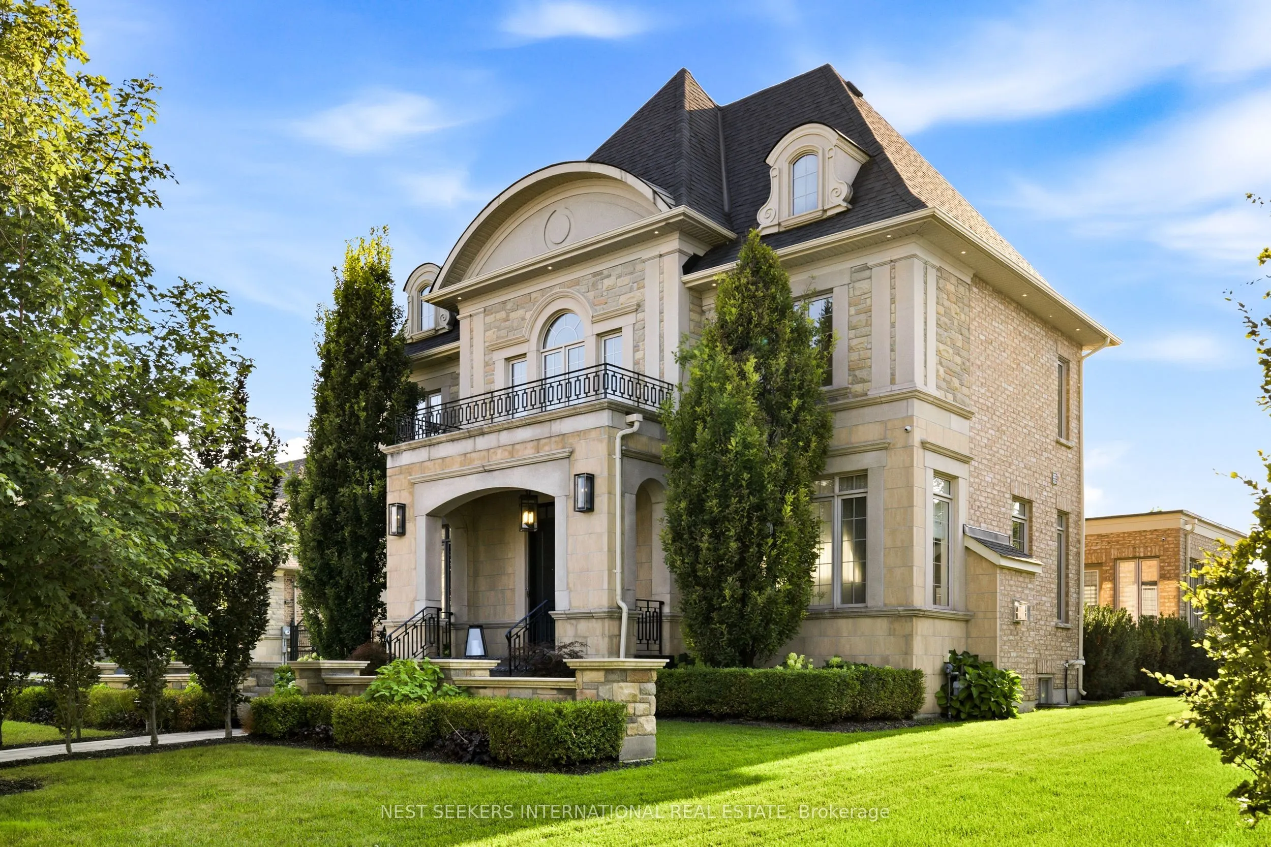 18 Westbrooke Boulevard