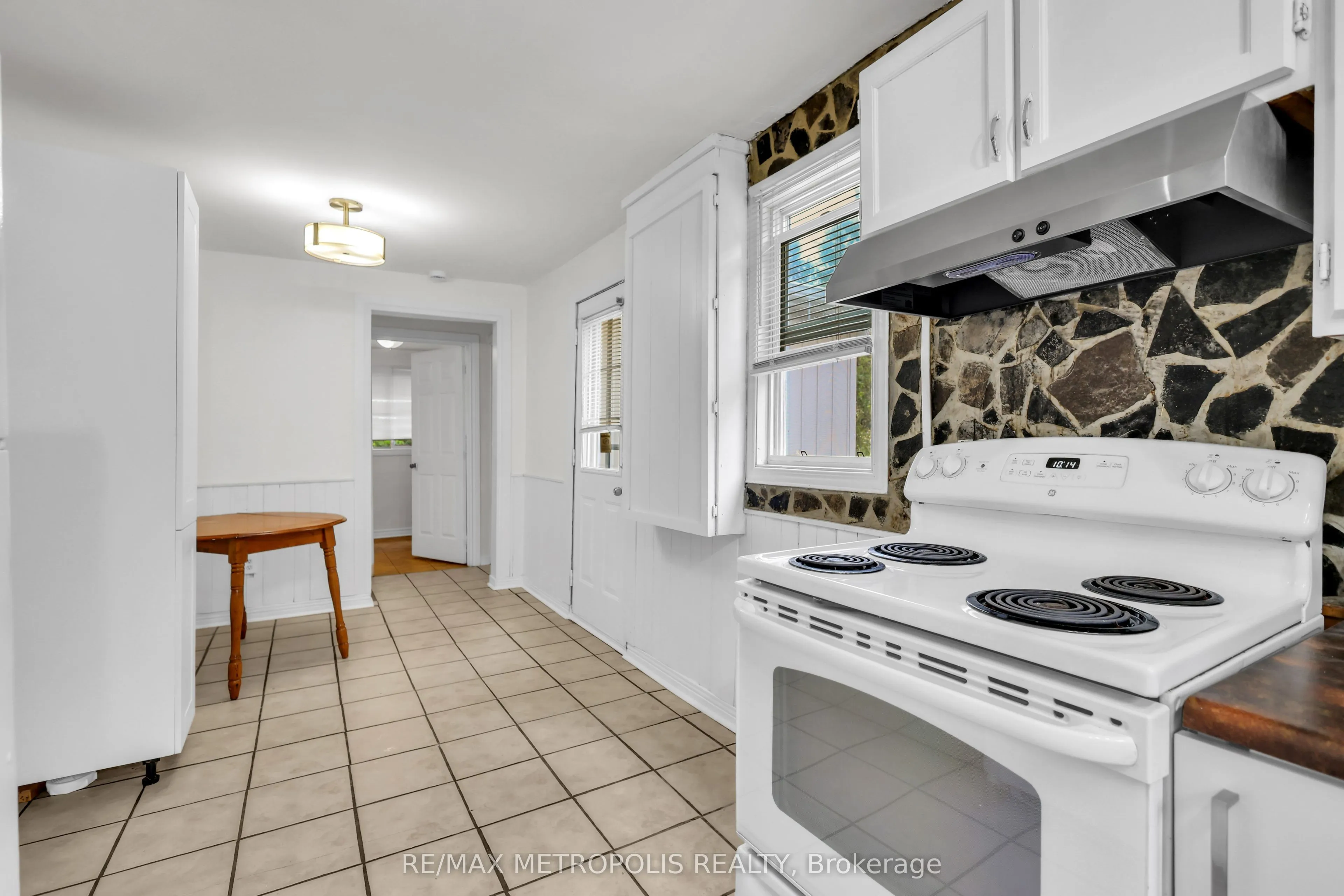 856 Central Avenue