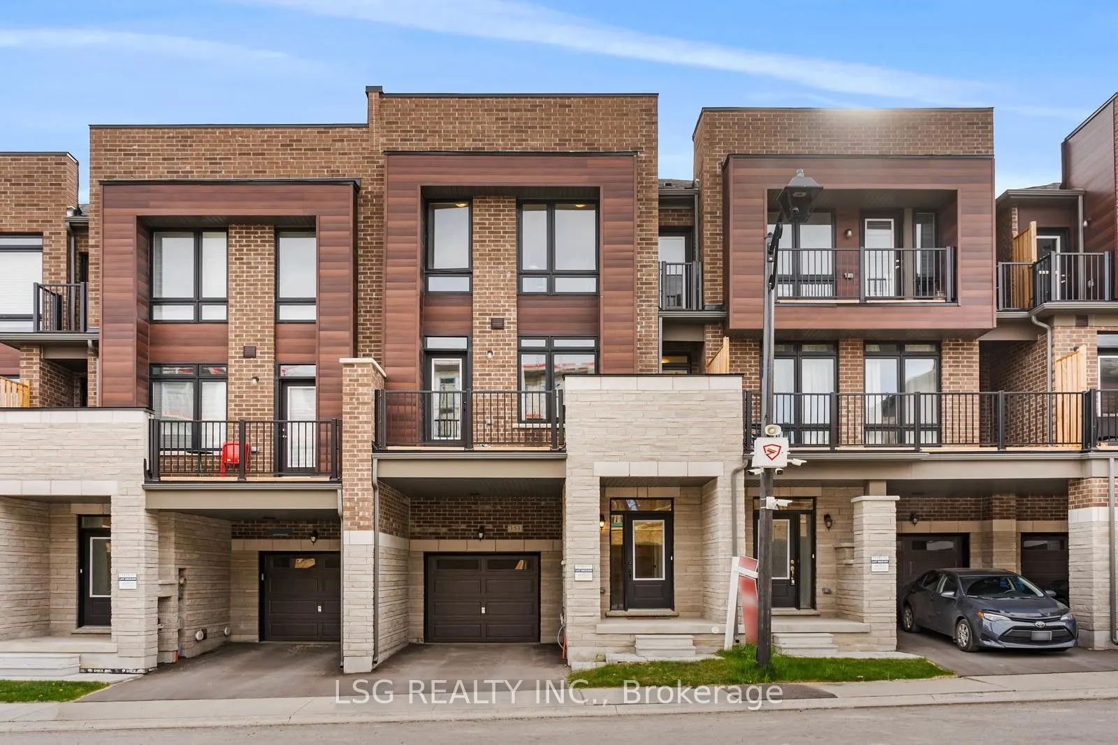153 Blick Crescent