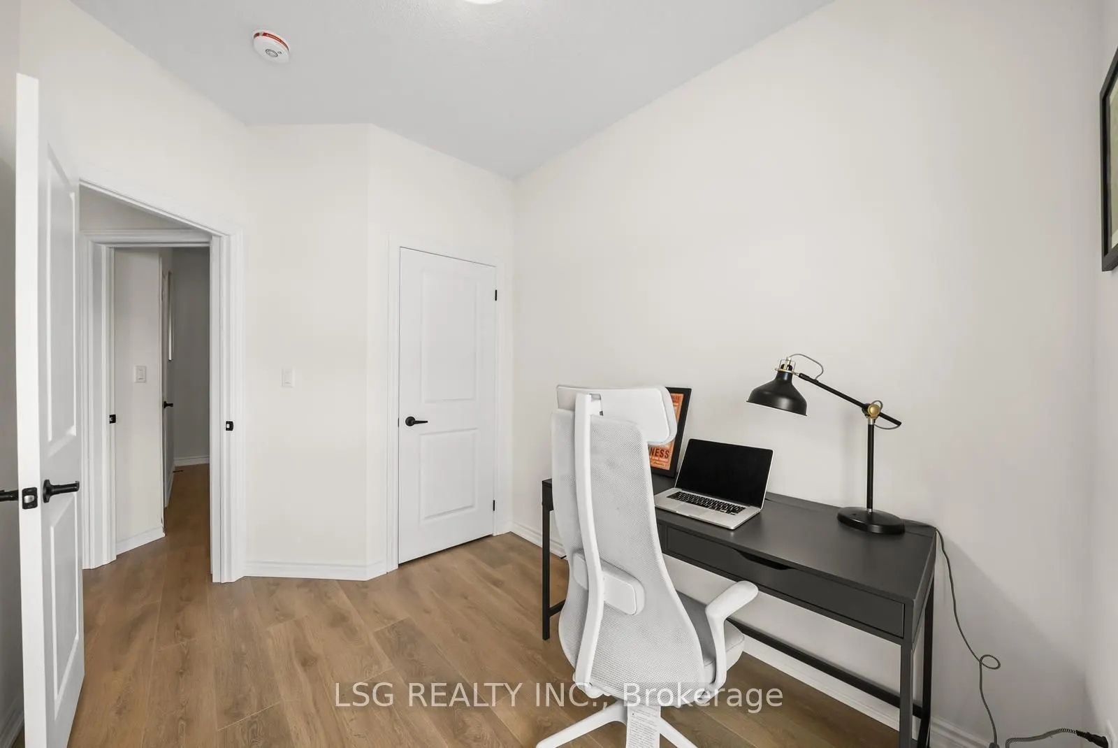 153 Blick Crescent