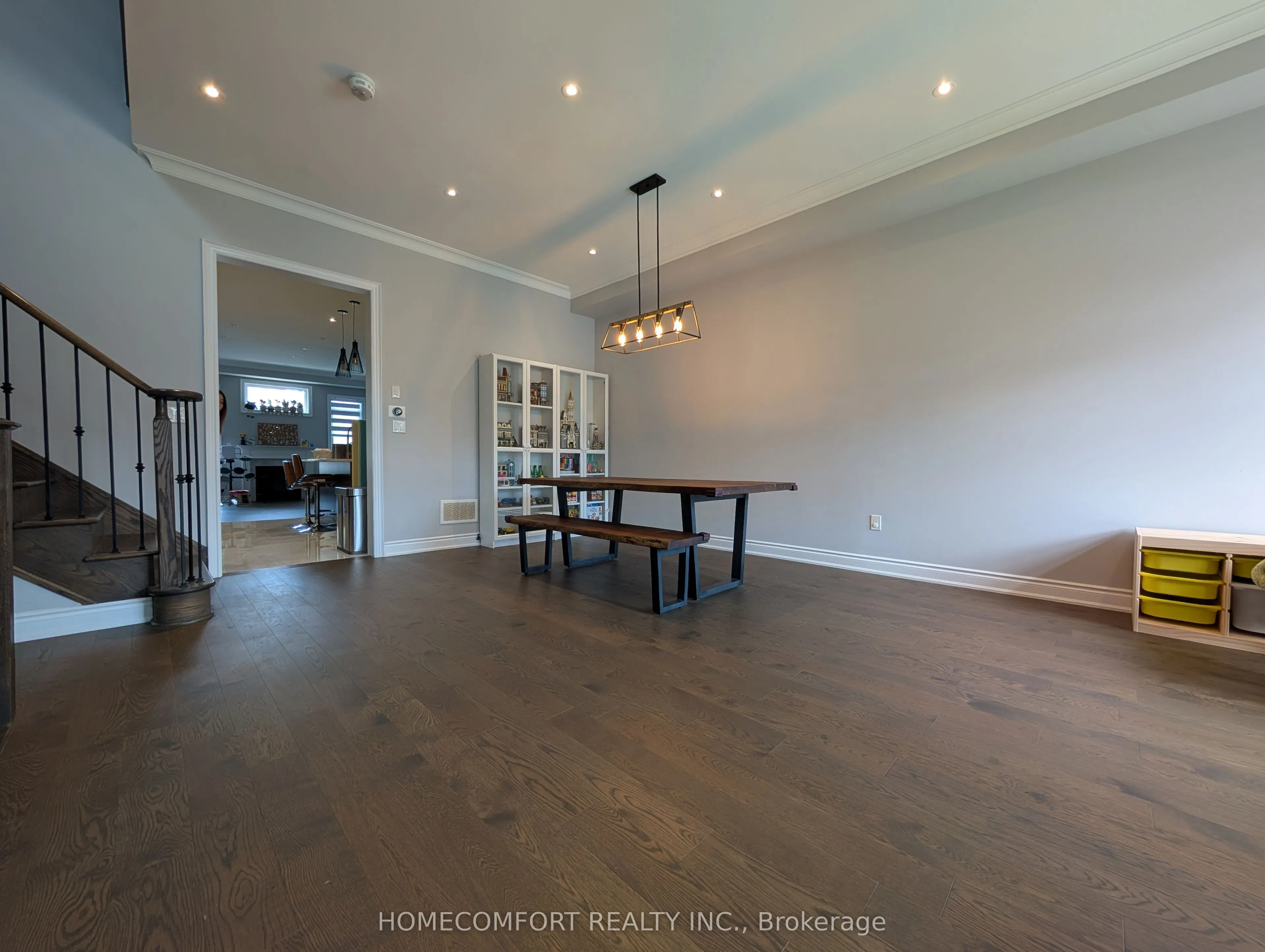 230 Paradelle Drive