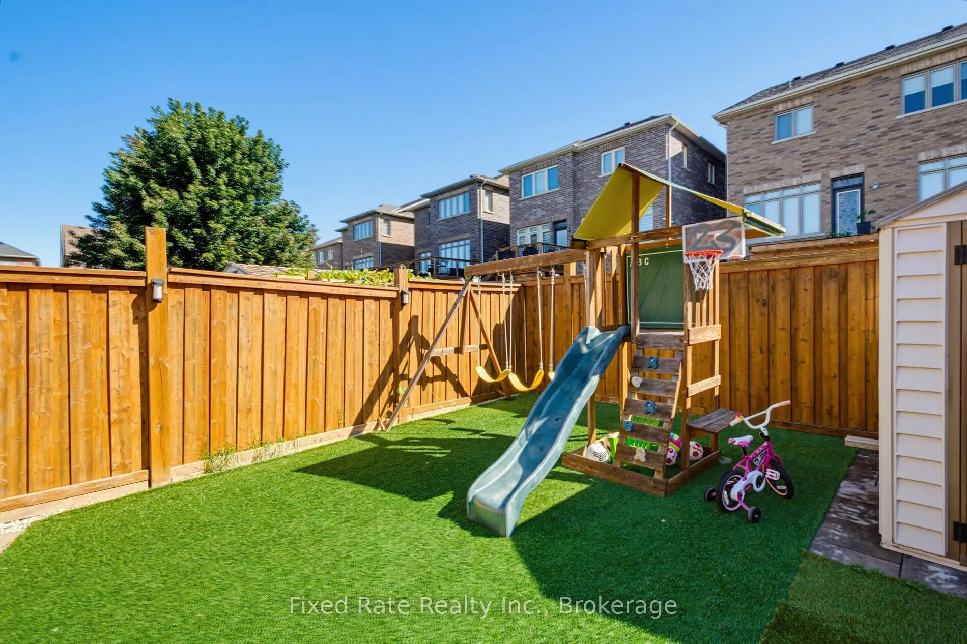 15 Hoard Avenue S