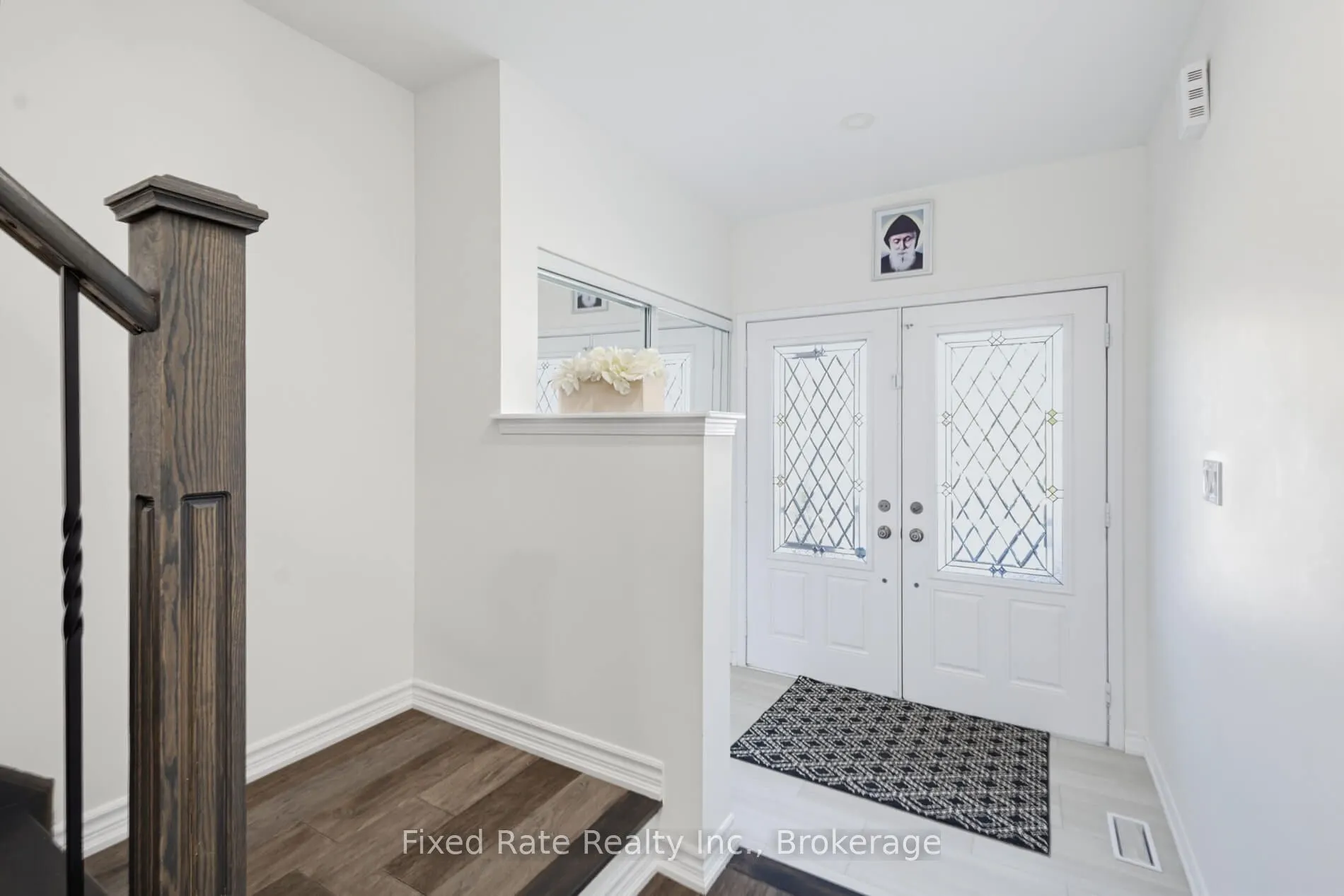 15 Hoard Avenue S