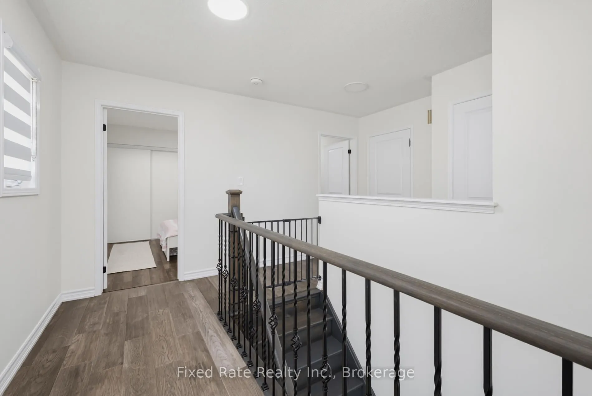 15 Hoard Avenue S