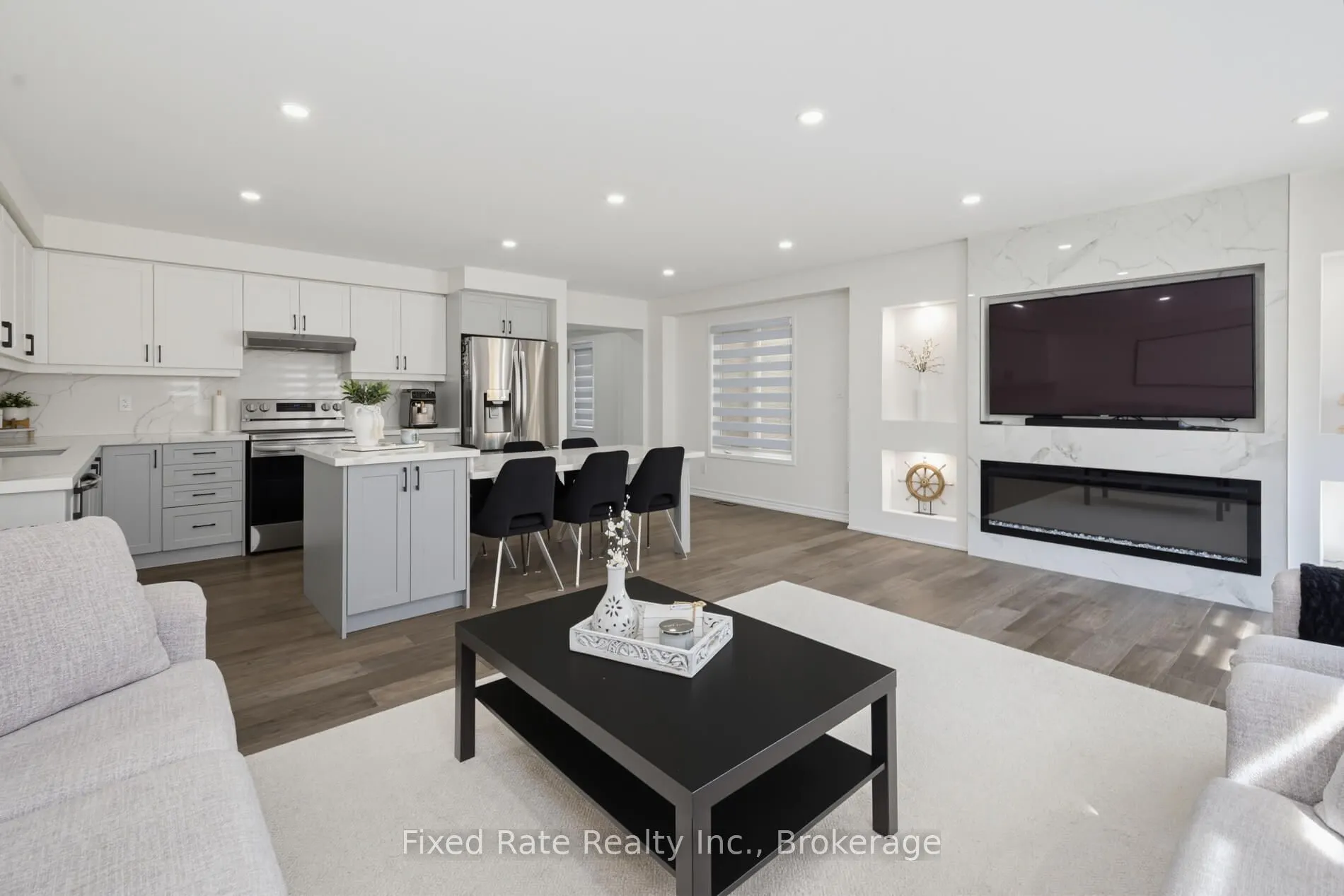 15 Hoard Avenue S