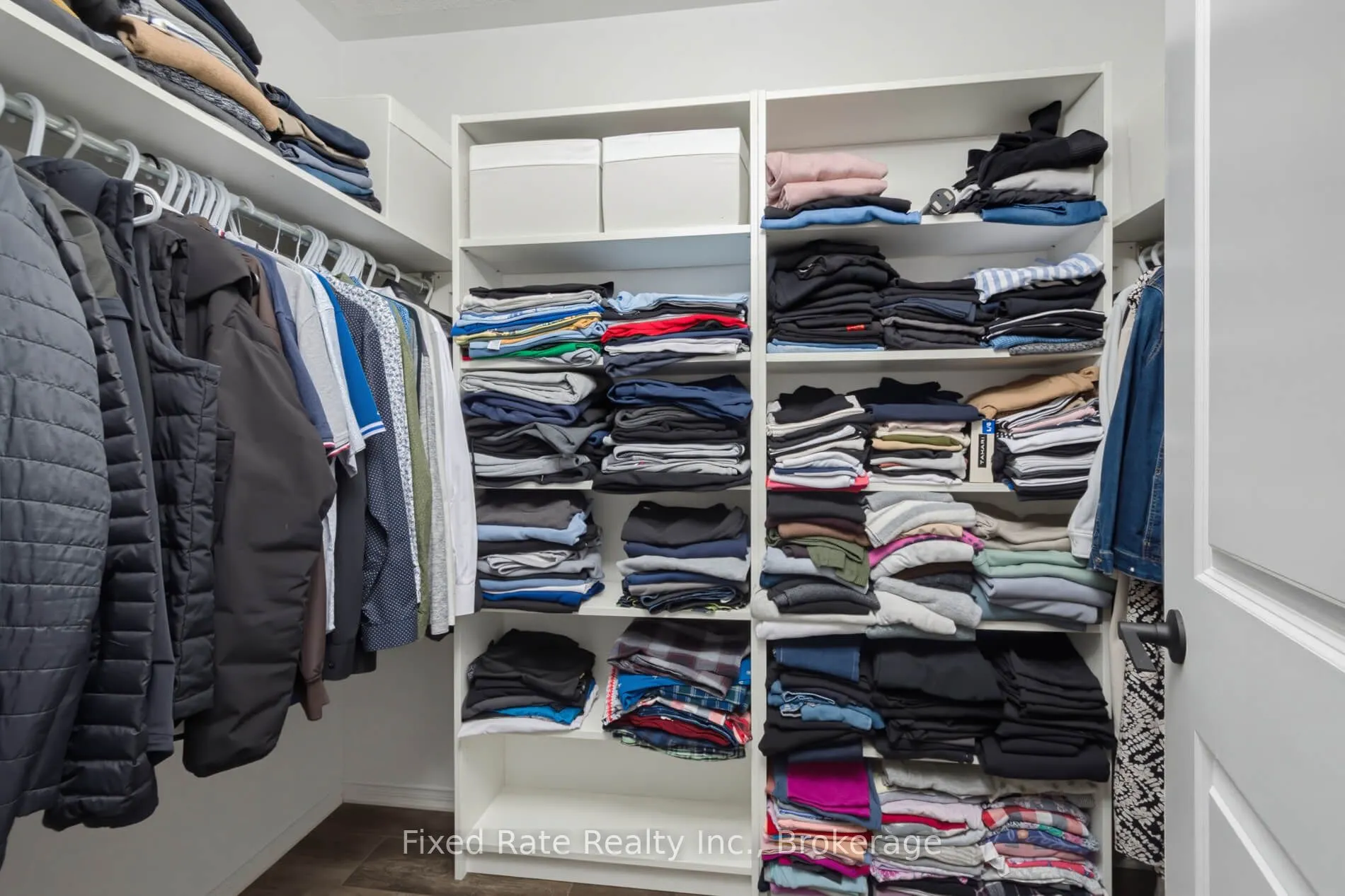 15 Hoard Avenue S