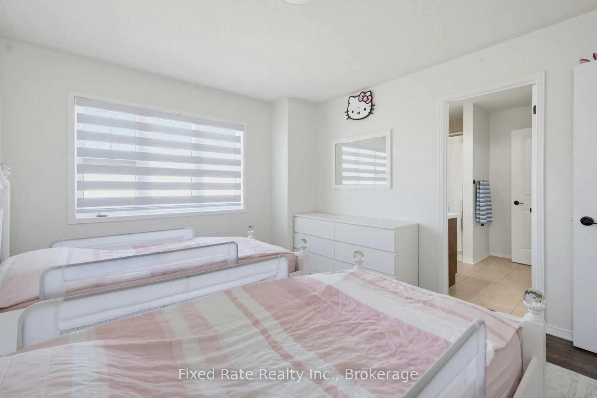 15 Hoard Avenue S