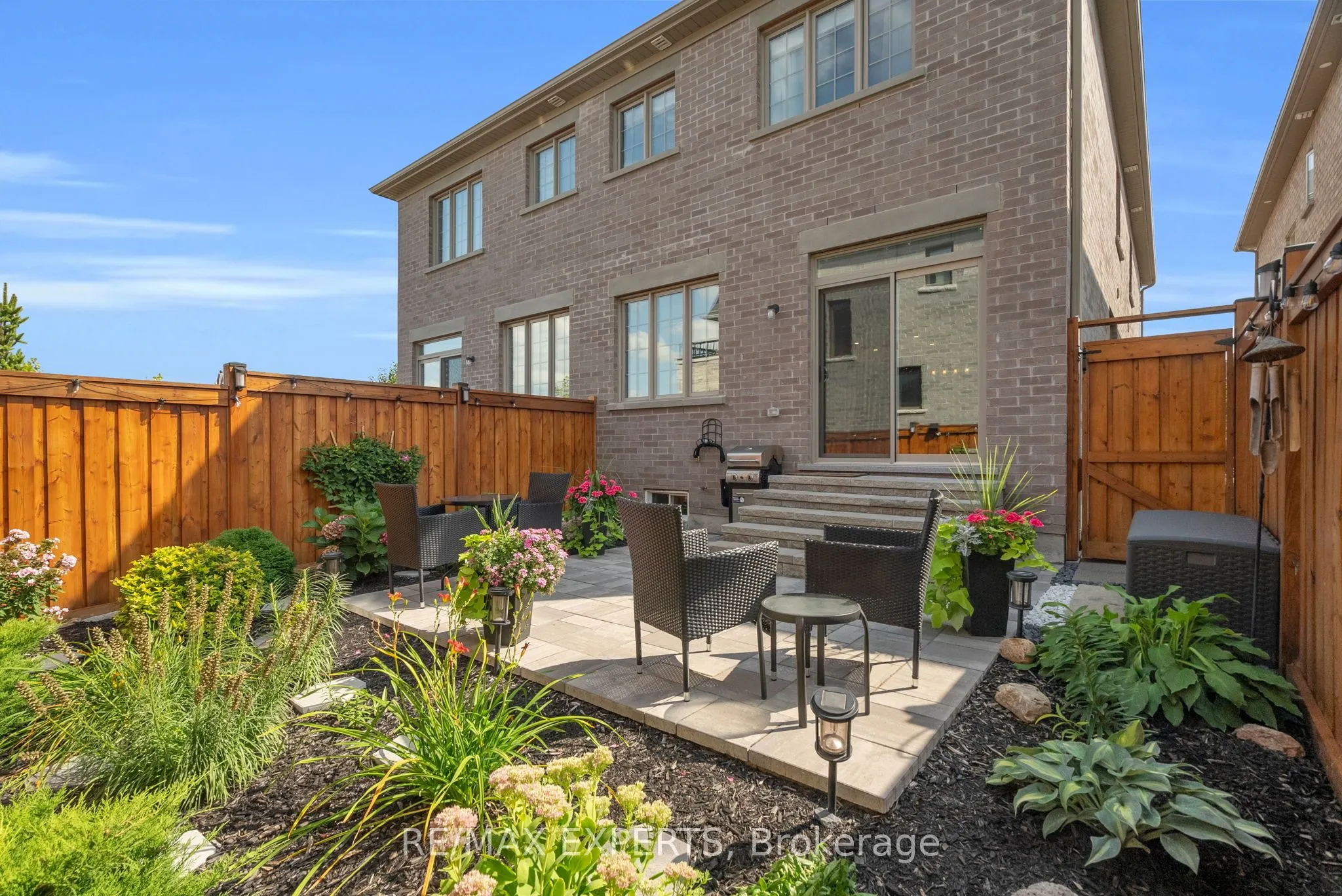92 Robb Thompson Road