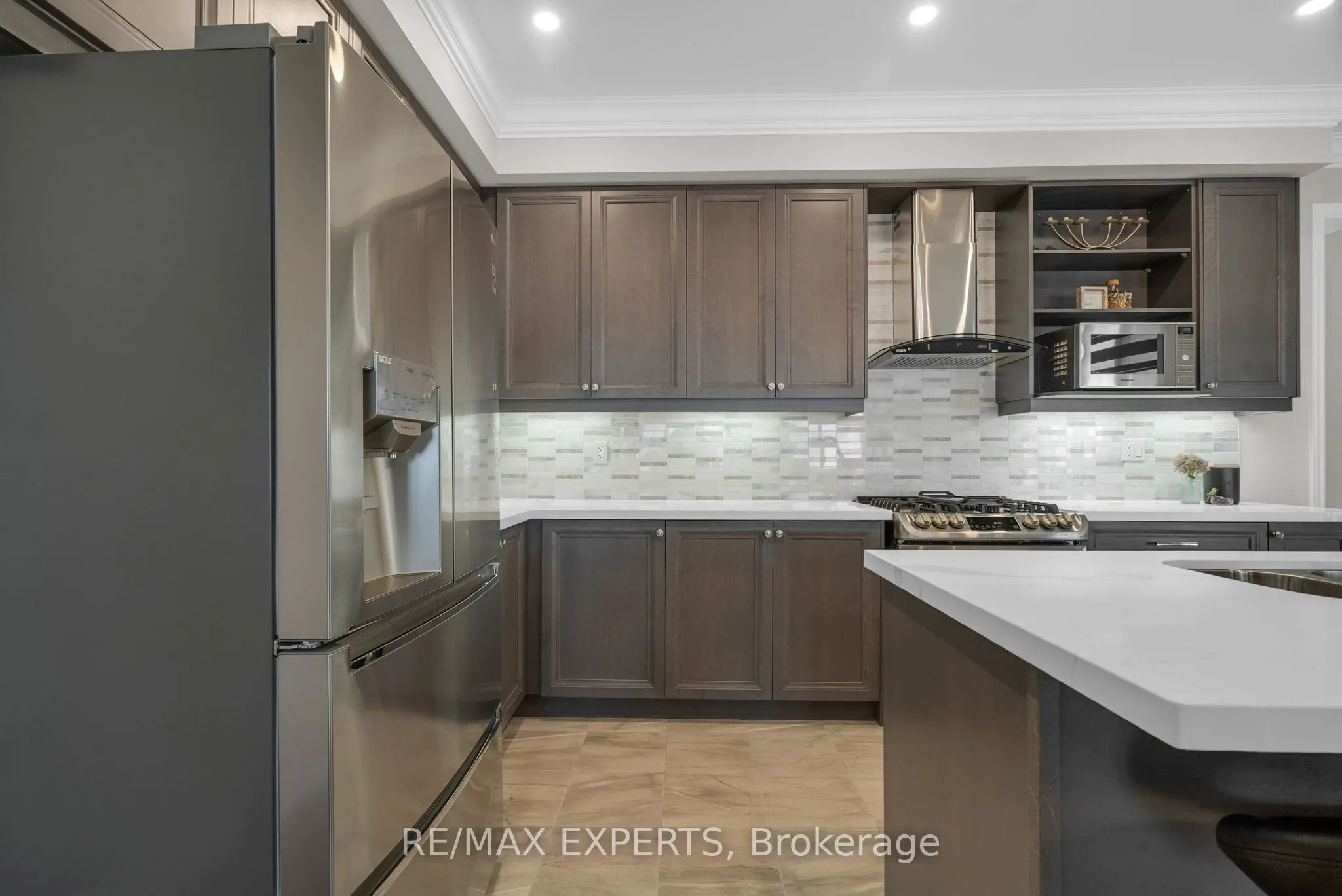 92 Robb Thompson Road