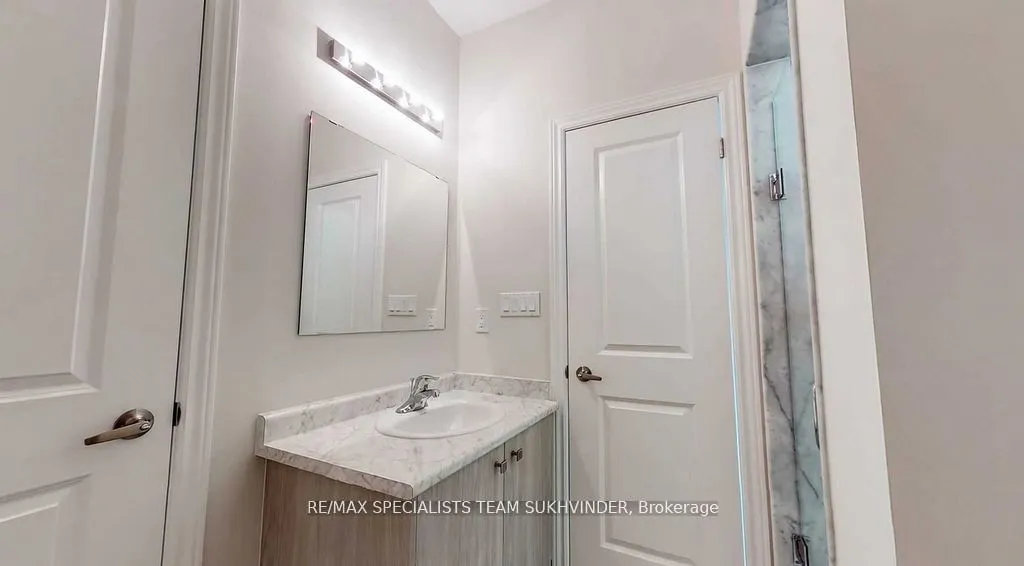 245A Andy Crescent #Lower