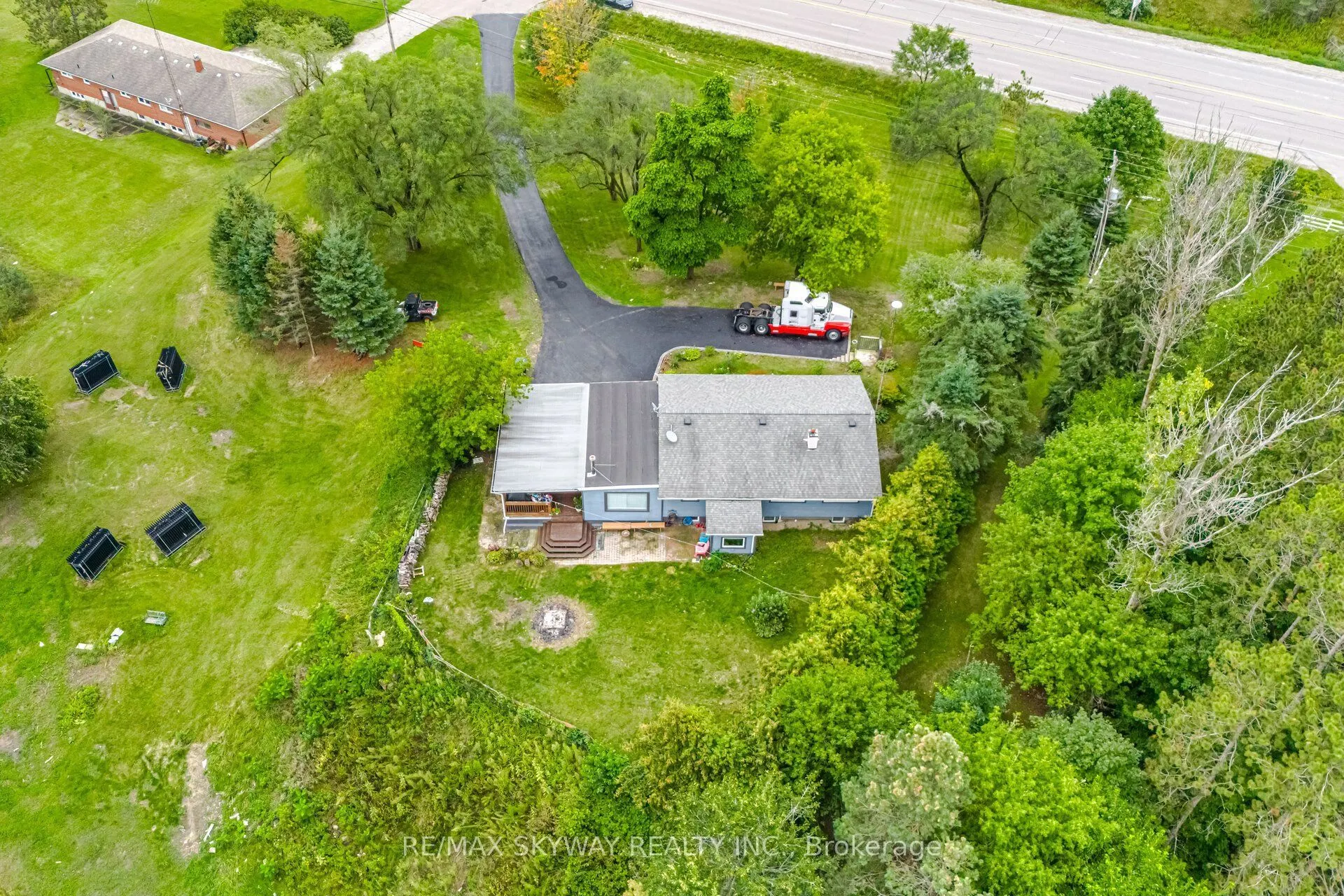 9476 Highway 9
