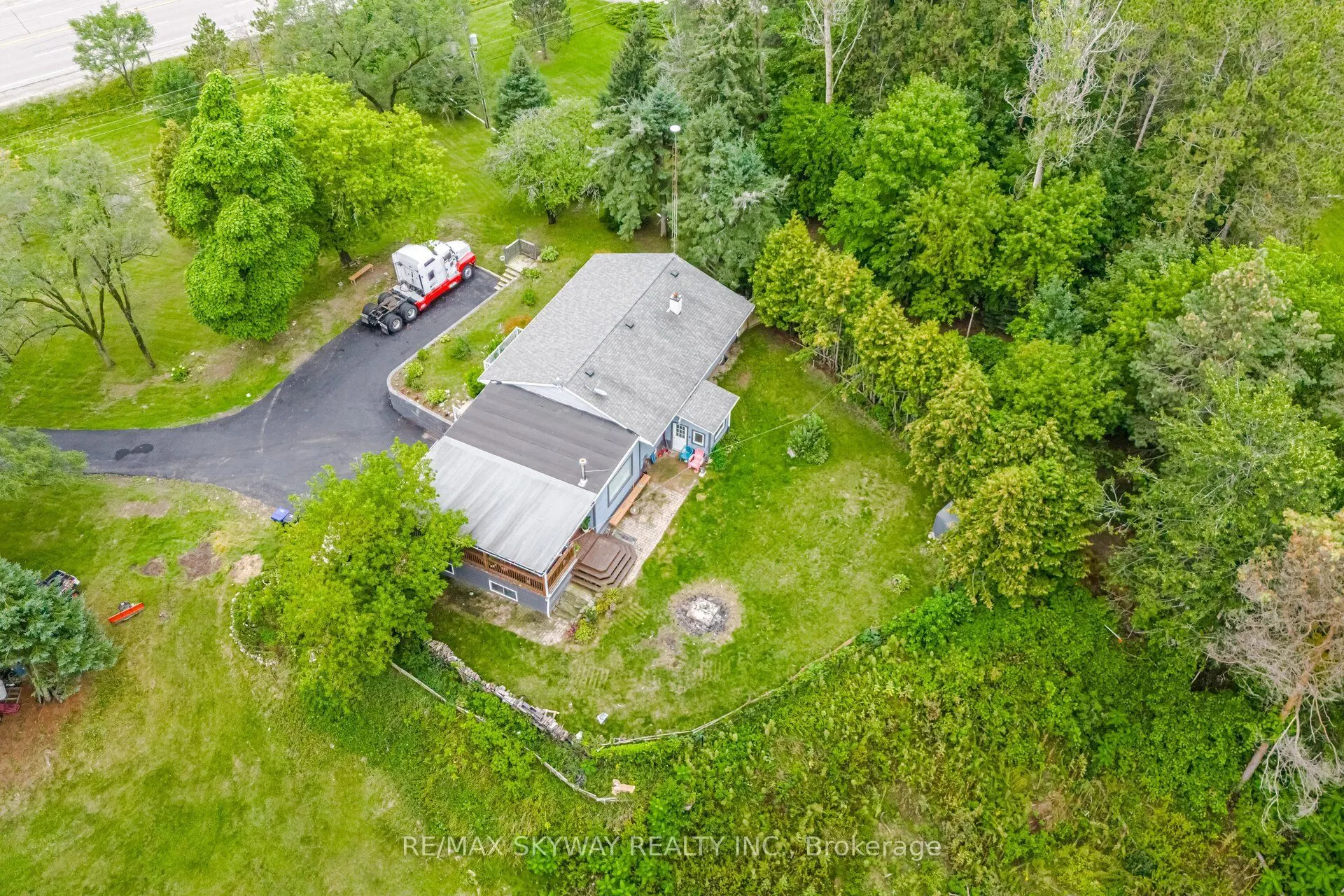 9476 Highway 9