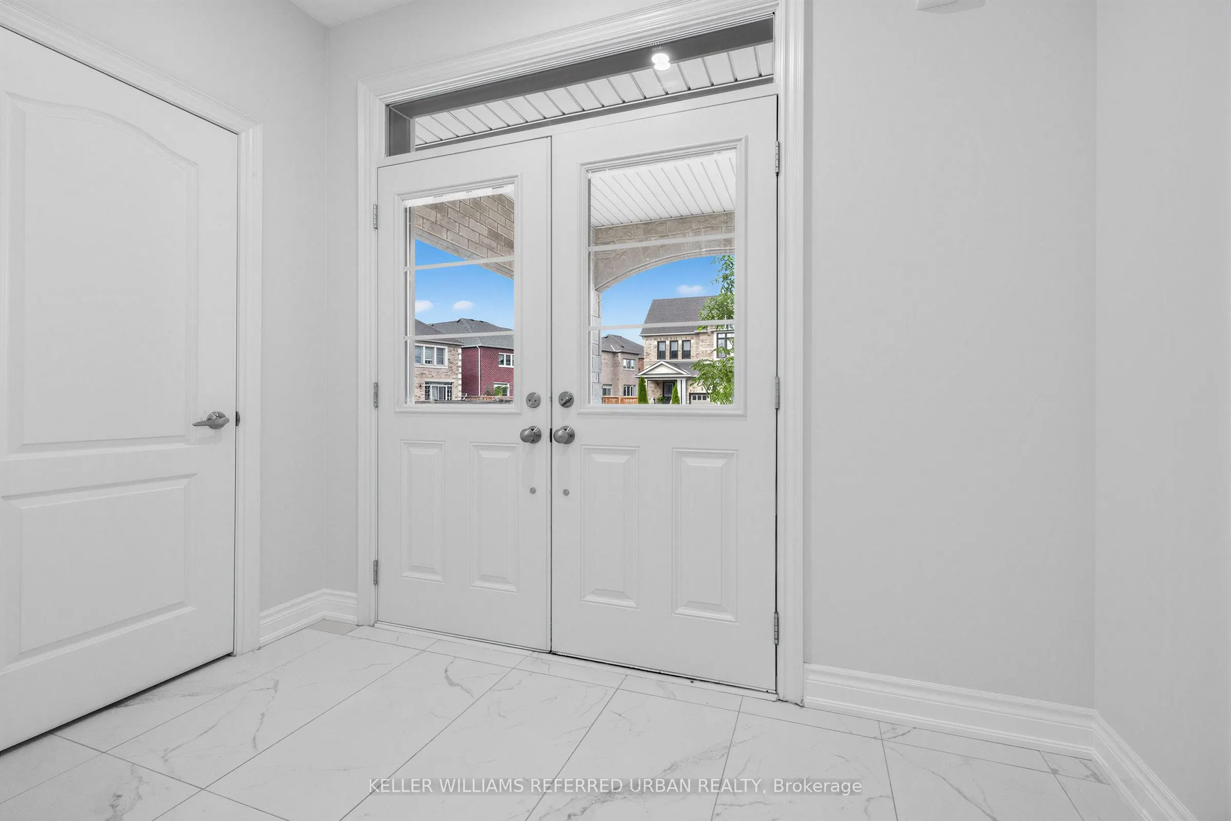 6 Sharonview Crescent