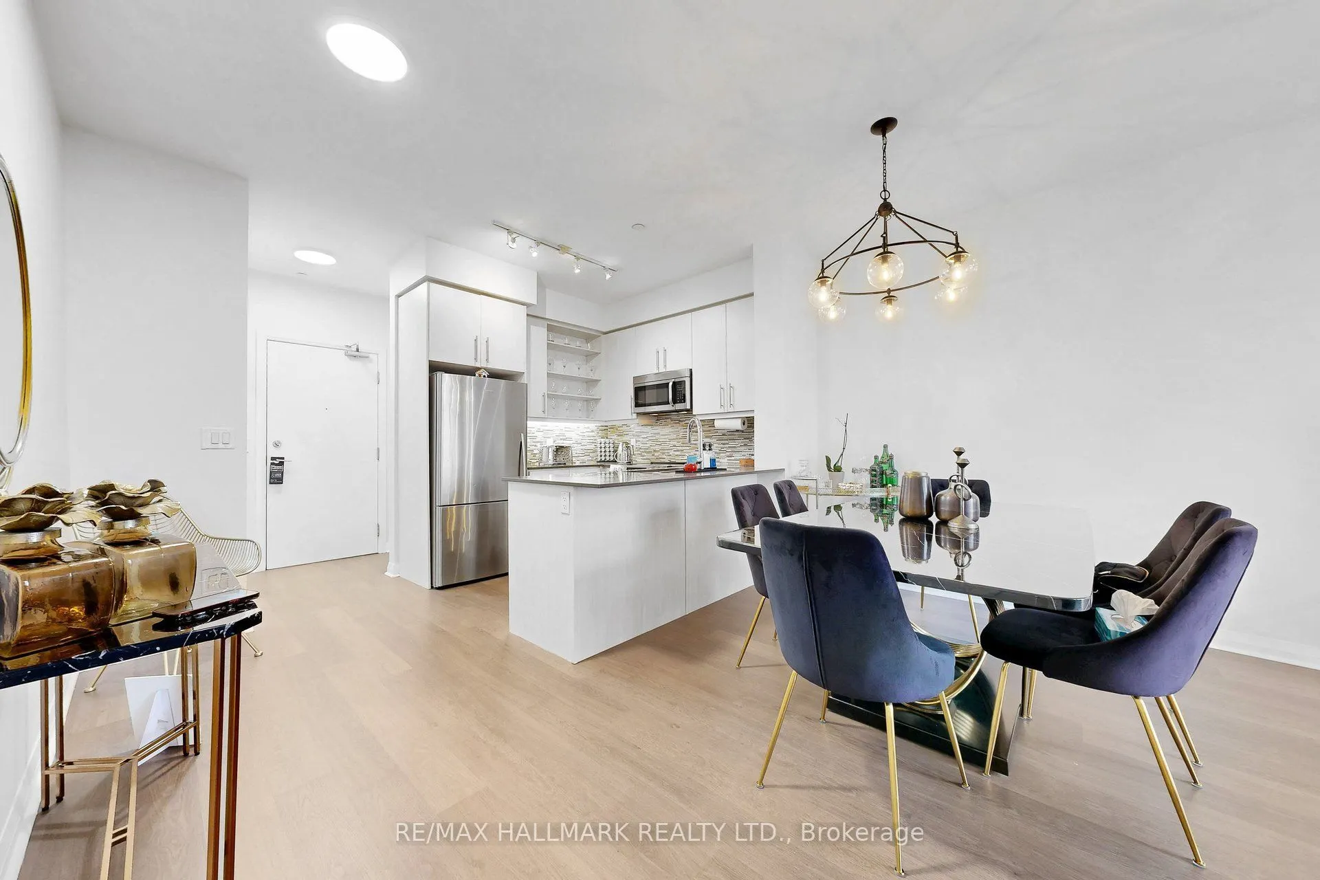 55 Oneida Crescent #PH 10