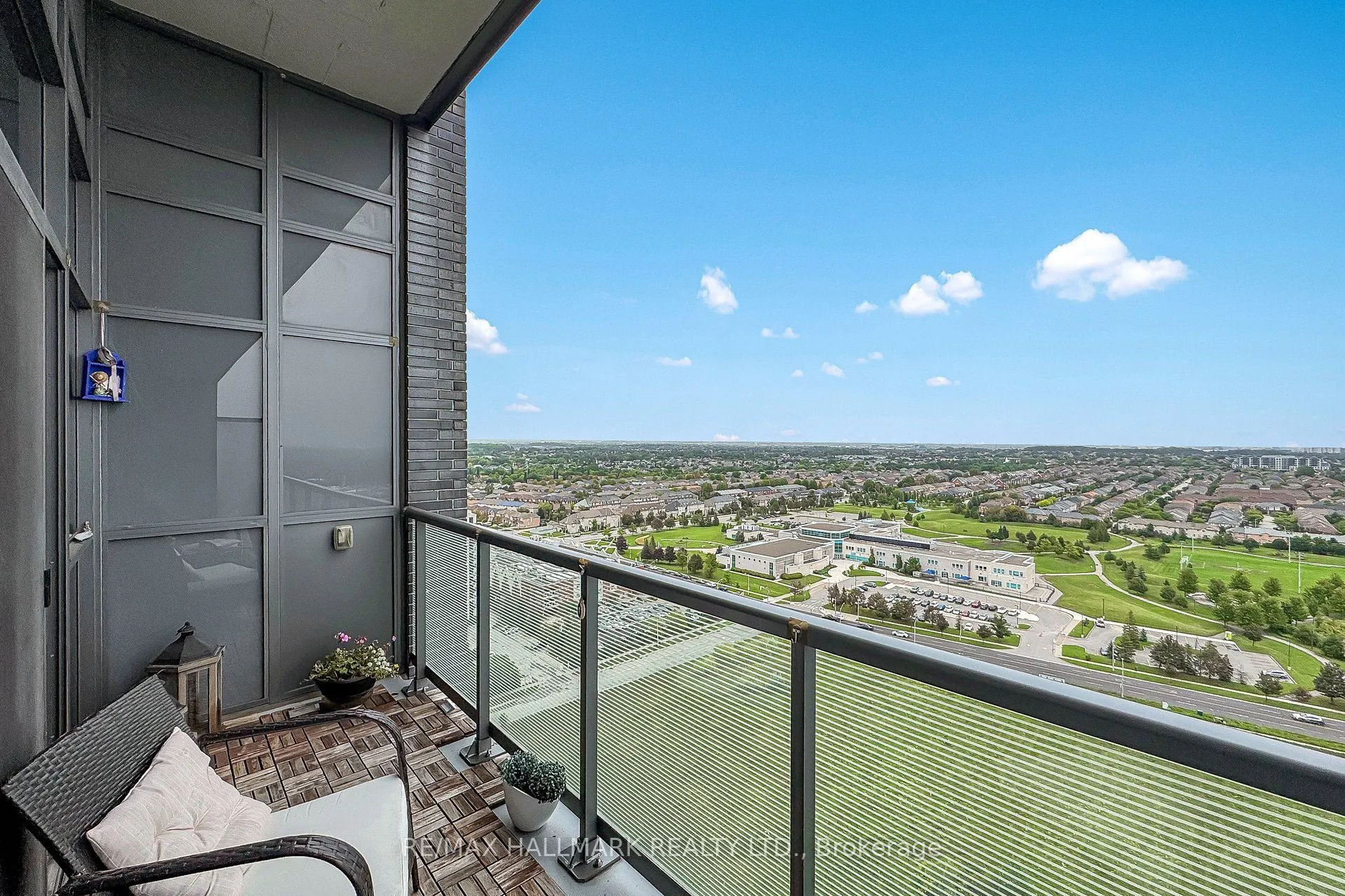 55 Oneida Crescent #PH 10